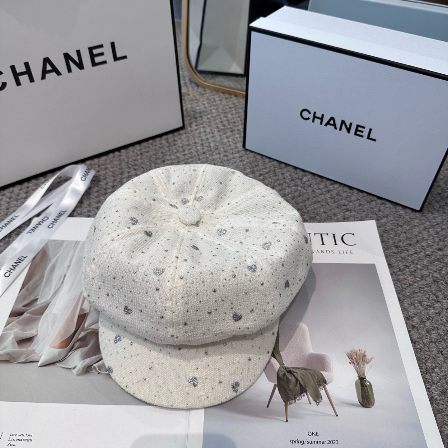  CHANEL 香奈儿 新款八角帽 ，高版本原单品质 简约经典logo，质感超级赞👍，精致大牌范，女神必