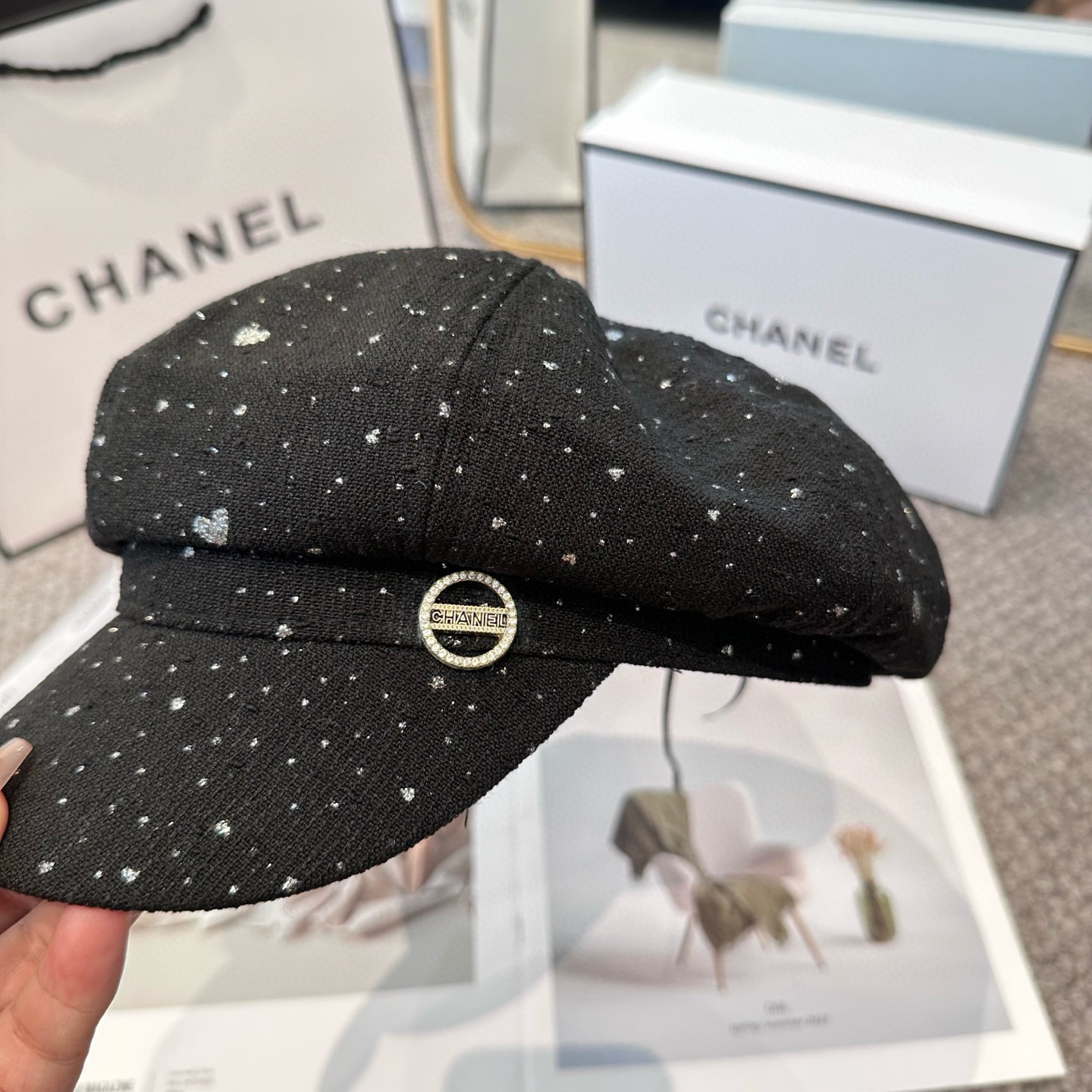  CHANEL 香奈儿 新款八角帽 ，高版本原单品质 简约经典logo，质感超级赞👍，精致大牌范，女神必