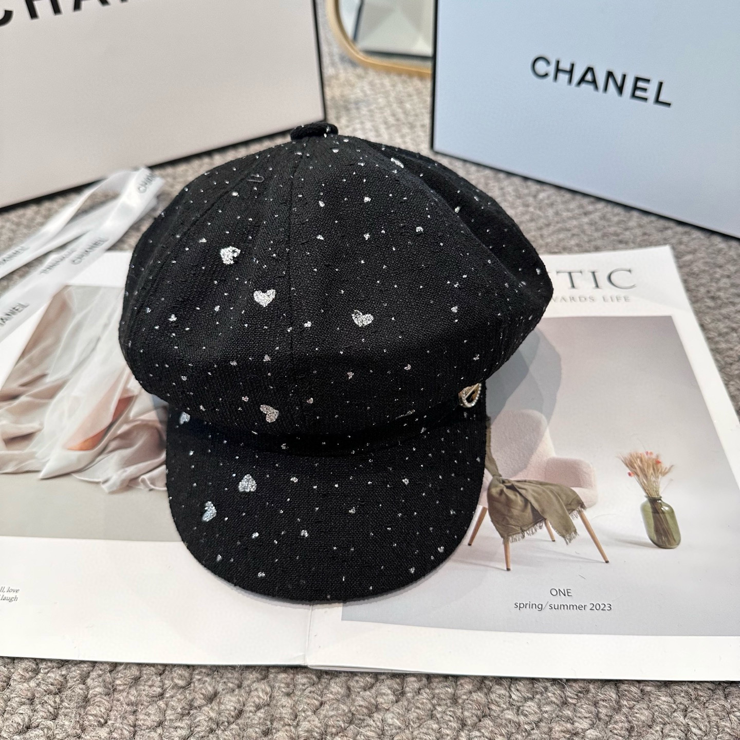  CHANEL 香奈儿 新款八角帽 ，高版本原单品质 简约经典logo，质感超级赞👍，精致大牌范，女神必