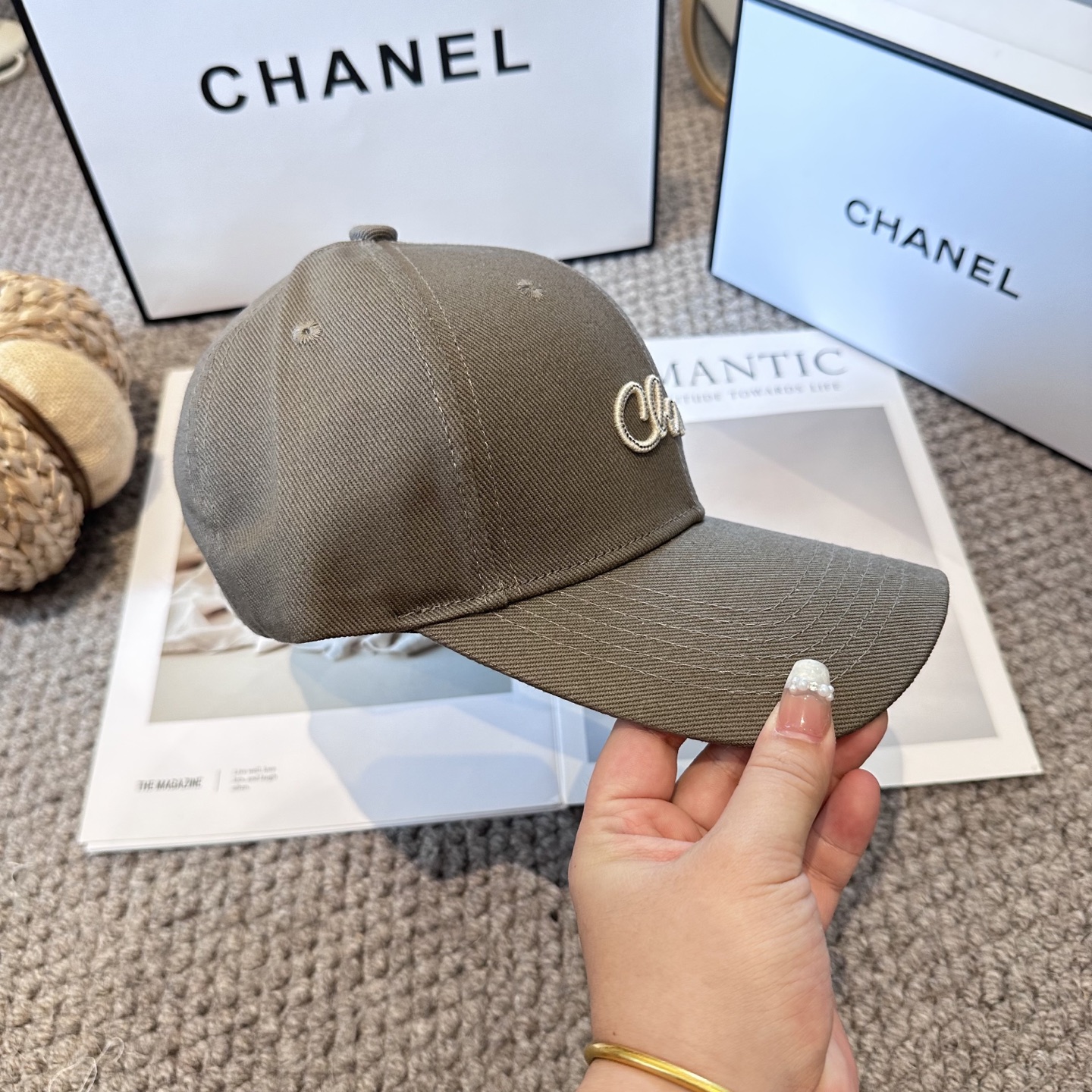   CHANEL香奈儿 新款简约刺绣logo棒球帽，新款出货，大牌款超好搭配，赶紧入手！