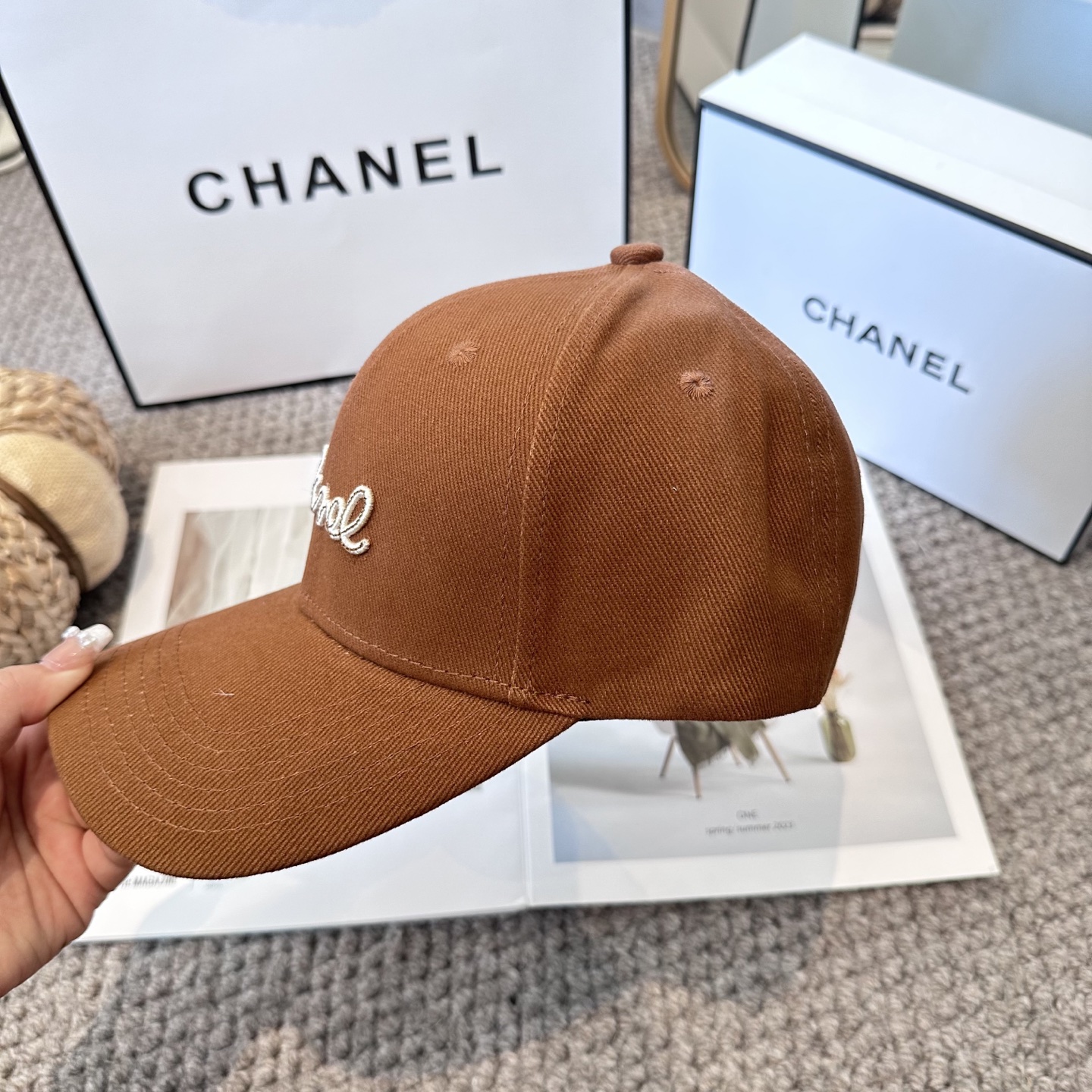   CHANEL香奈儿 新款简约刺绣logo棒球帽，新款出货，大牌款超好搭配，赶紧入手！