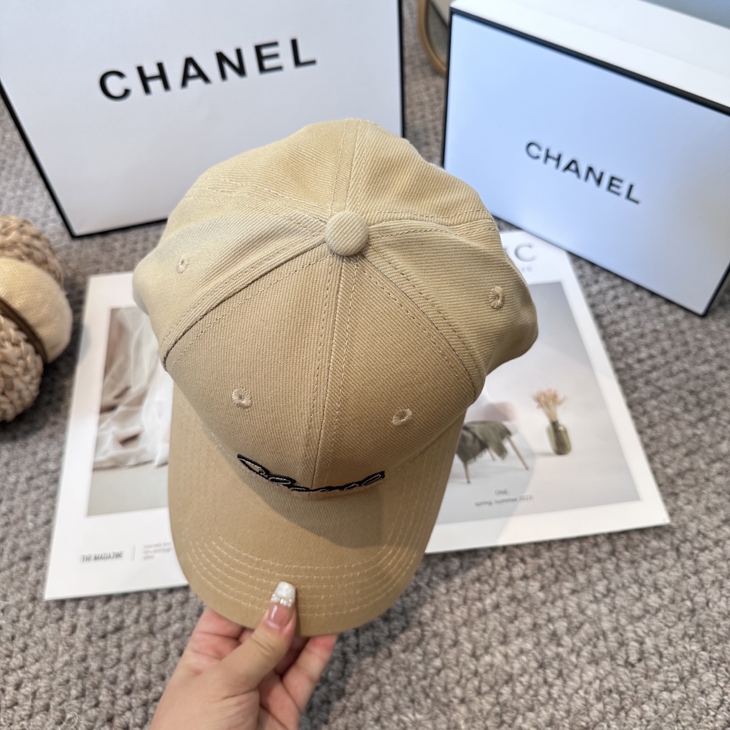   CHANEL香奈儿 新款简约刺绣logo棒球帽，新款出货，大牌款超好搭配，赶紧入手！