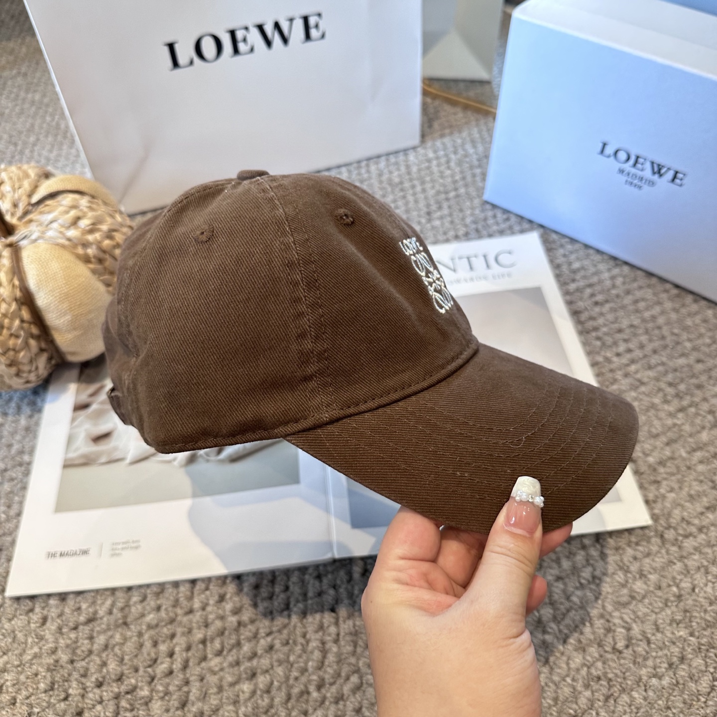  LOEWE【罗意威】新款刺绣棒球帽，专柜同步出货，大牌款超好搭配，赶紧入手