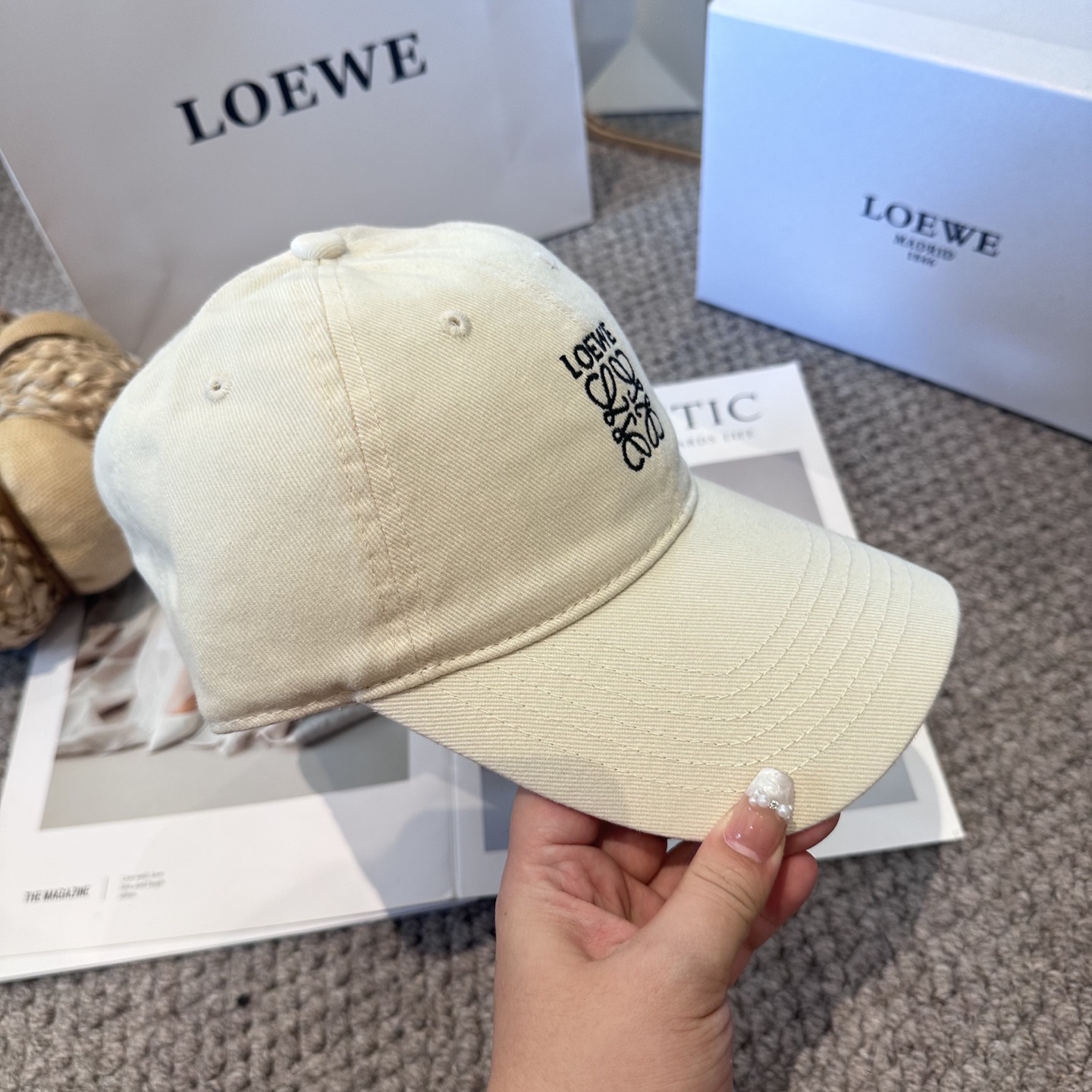  LOEWE【罗意威】新款刺绣棒球帽，专柜同步出货，大牌款超好搭配，赶紧入手