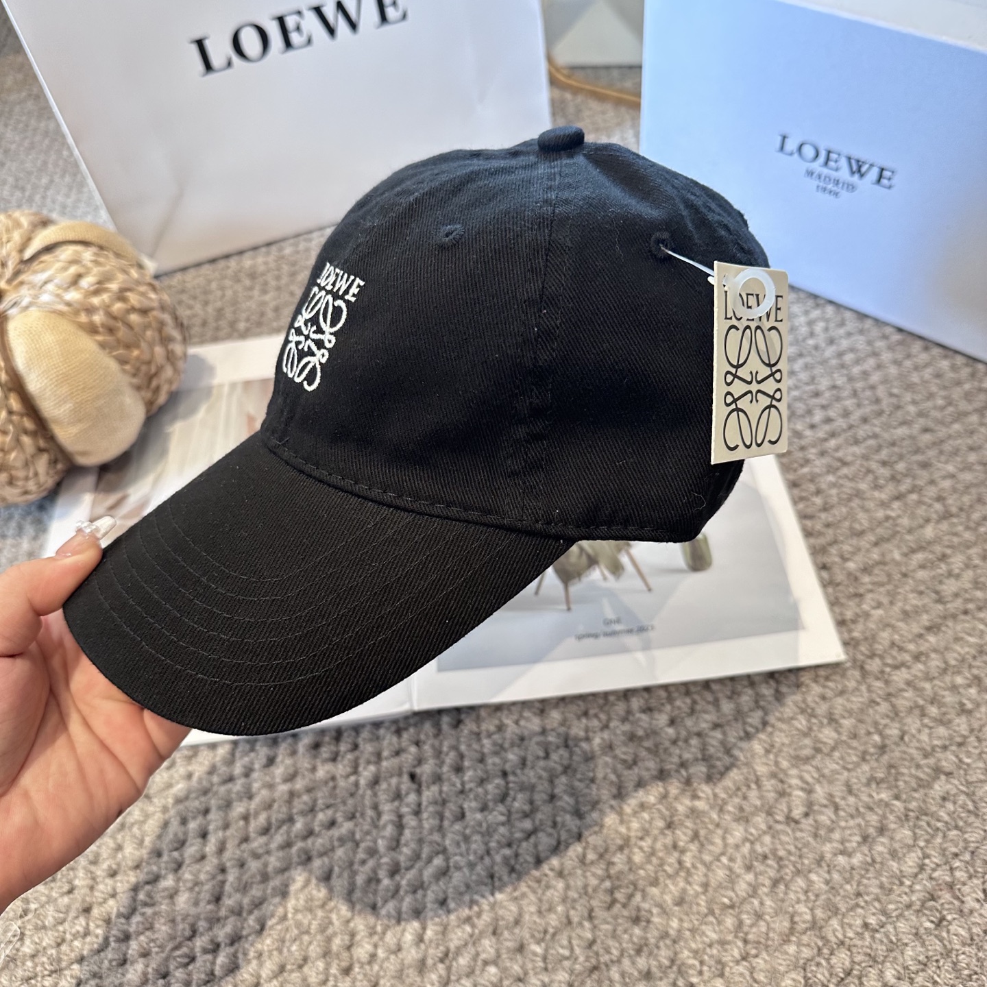 LOEWE【罗意威】新款刺绣棒球帽，专柜同步出货，大牌款超好搭配，赶紧入手