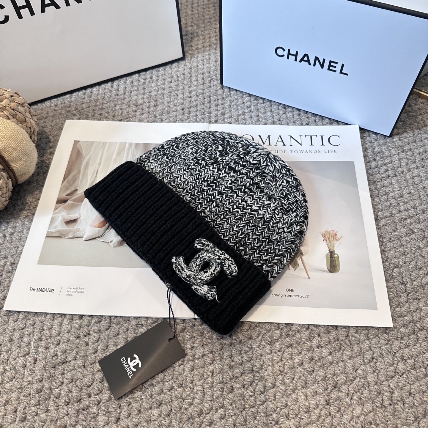  Chanel官网品质香奈儿秋冬网红时尚博主推荐款毛线帽，小红书爆款，手感超柔软舒适的针织线帽，弹性极佳