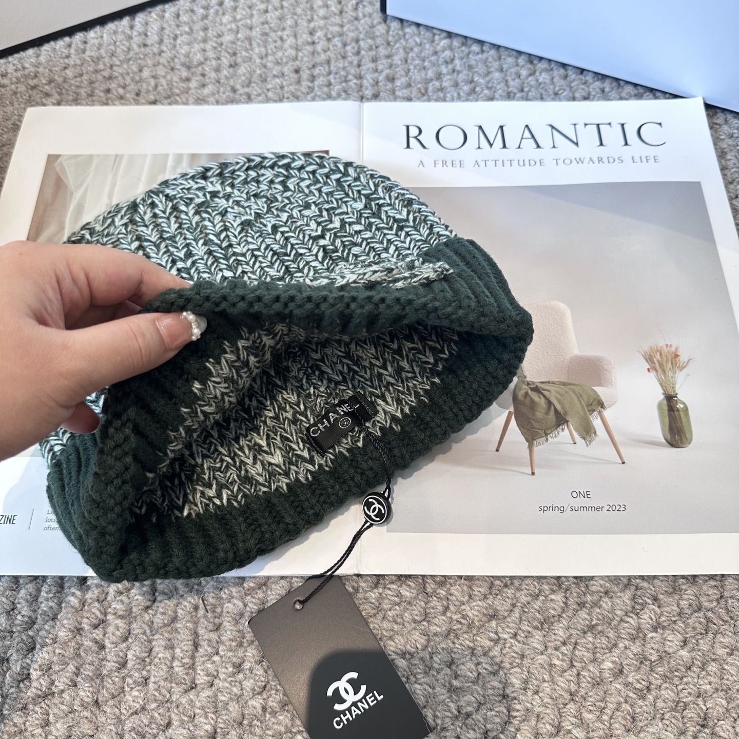  Chanel官网品质香奈儿秋冬网红时尚博主推荐款毛线帽，小红书爆款，手感超柔软舒适的针织线帽，弹性极佳
