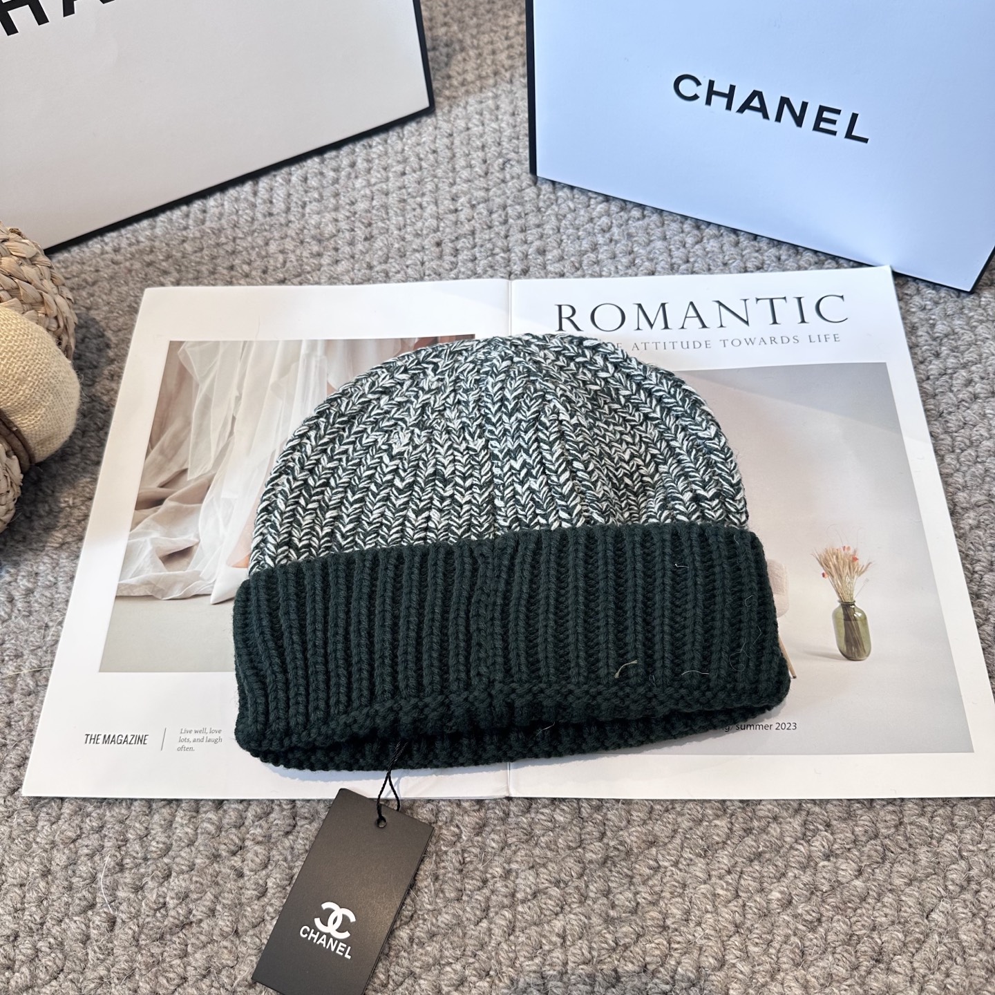  Chanel官网品质香奈儿秋冬网红时尚博主推荐款毛线帽，小红书爆款，手感超柔软舒适的针织线帽，弹性极佳