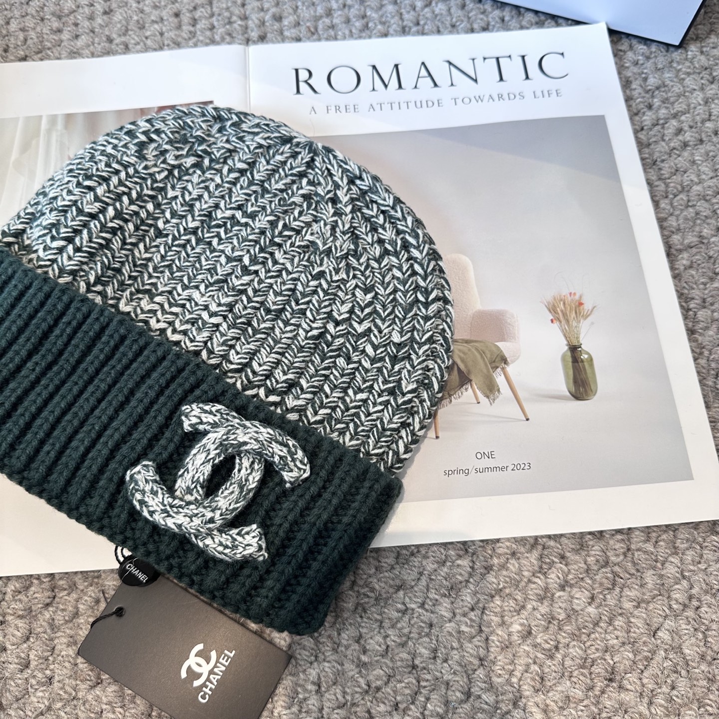  Chanel官网品质香奈儿秋冬网红时尚博主推荐款毛线帽，小红书爆款，手感超柔软舒适的针织线帽，弹性极佳