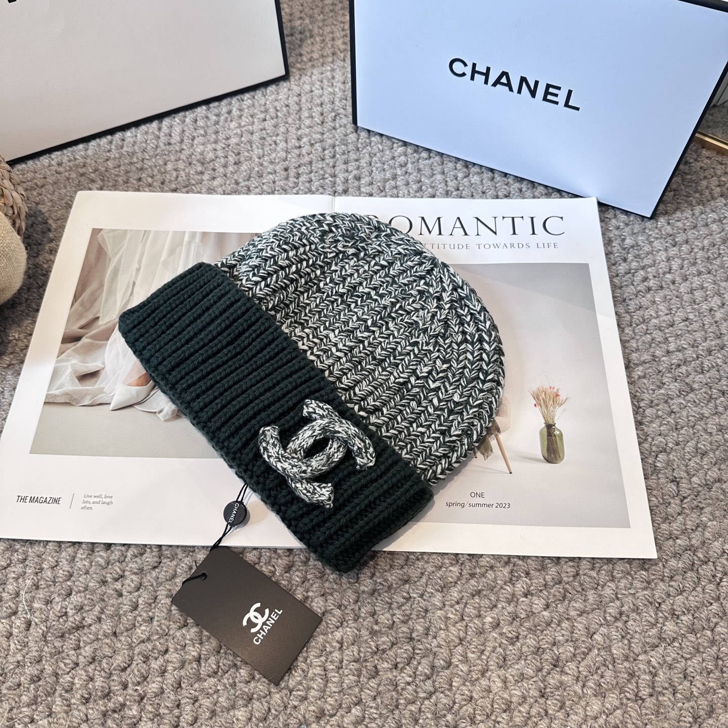  Chanel官网品质香奈儿秋冬网红时尚博主推荐款毛线帽，小红书爆款，手感超柔软舒适的针织线帽，弹性极佳