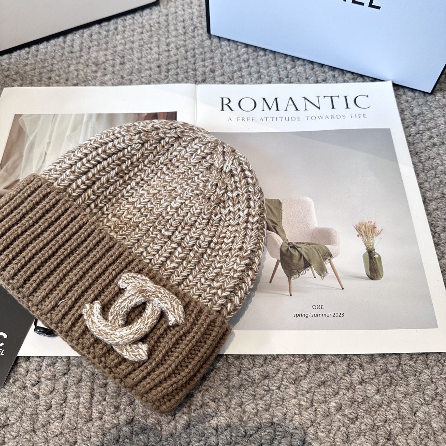  Chanel官网品质香奈儿秋冬网红时尚博主推荐款毛线帽，小红书爆款，手感超柔软舒适的针织线帽，弹性极佳