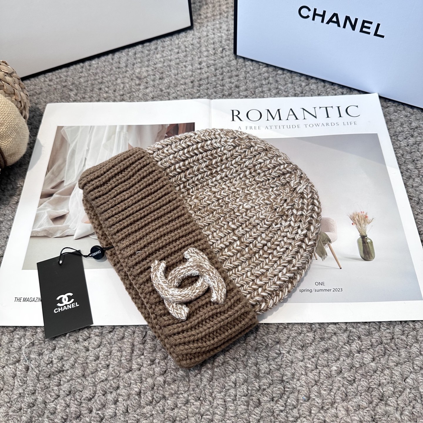  Chanel官网品质香奈儿秋冬网红时尚博主推荐款毛线帽，小红书爆款，手感超柔软舒适的针织线帽，弹性极佳