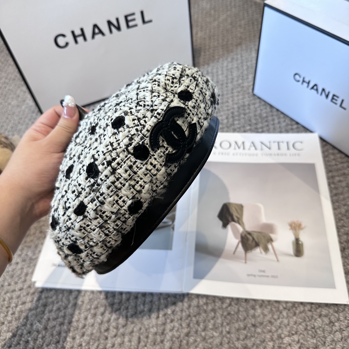  CHANEL香奈儿 新款皮革羊毛拼接贝雷帽女秋冬百搭辣妹个性显脸小 不挑人的帽型 