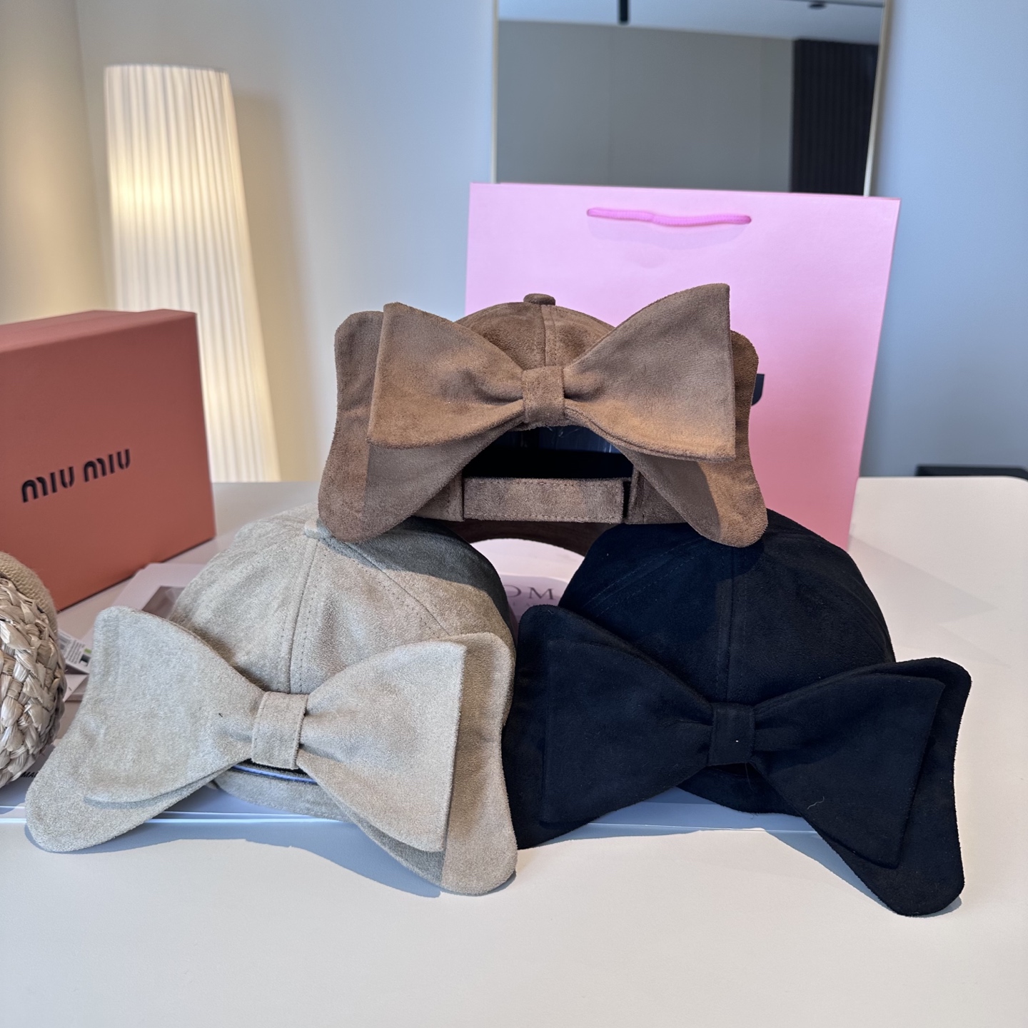  miumiu缪缪 新款绒面 蝴蝶结鸭舌帽，高端定制，百搭时尚精致💍3色