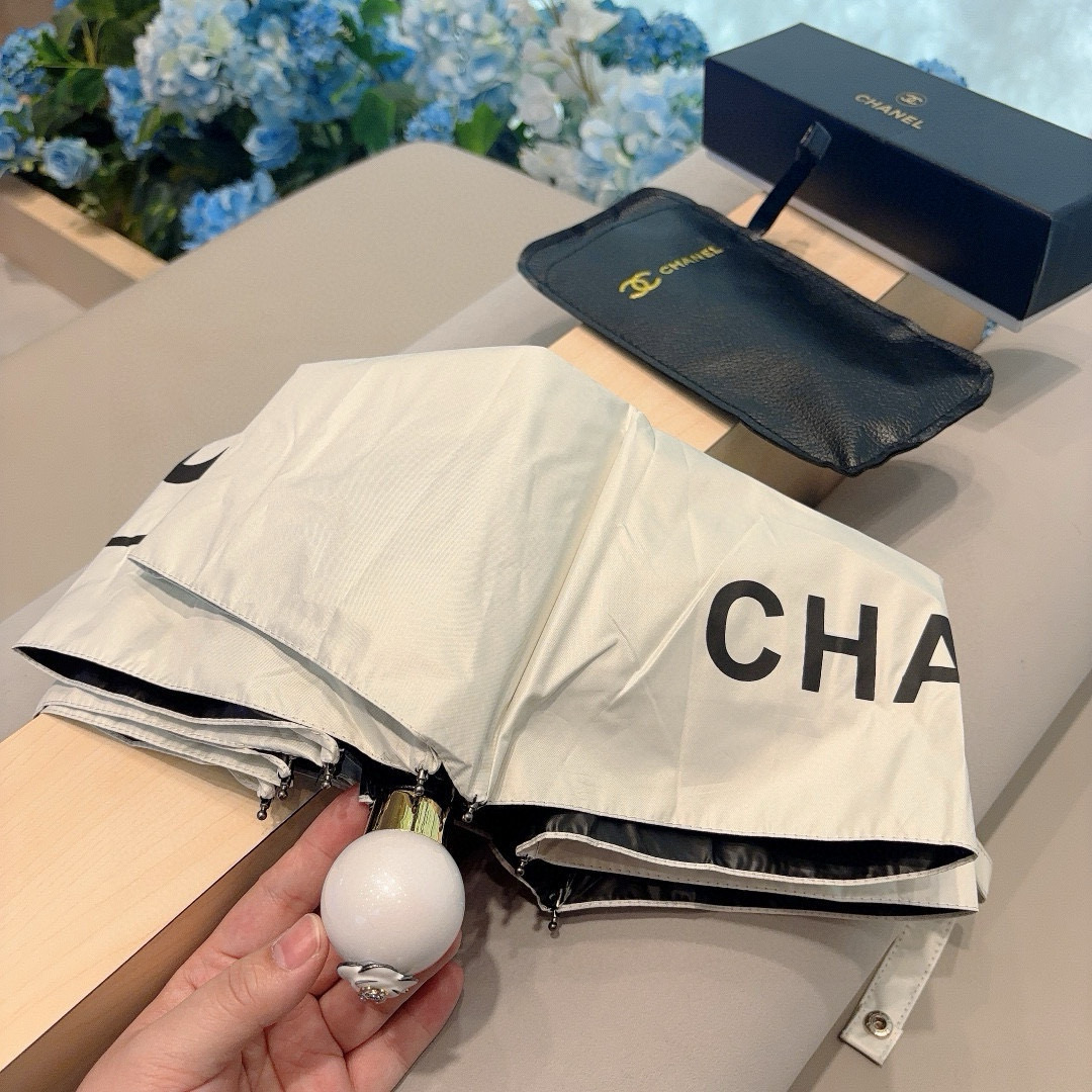 CHANEL（香奈儿）珍珠手柄 五折手动折叠晴雨伞 选用台湾进口UV防紫外线伞布 原单代工级品质  🌹2