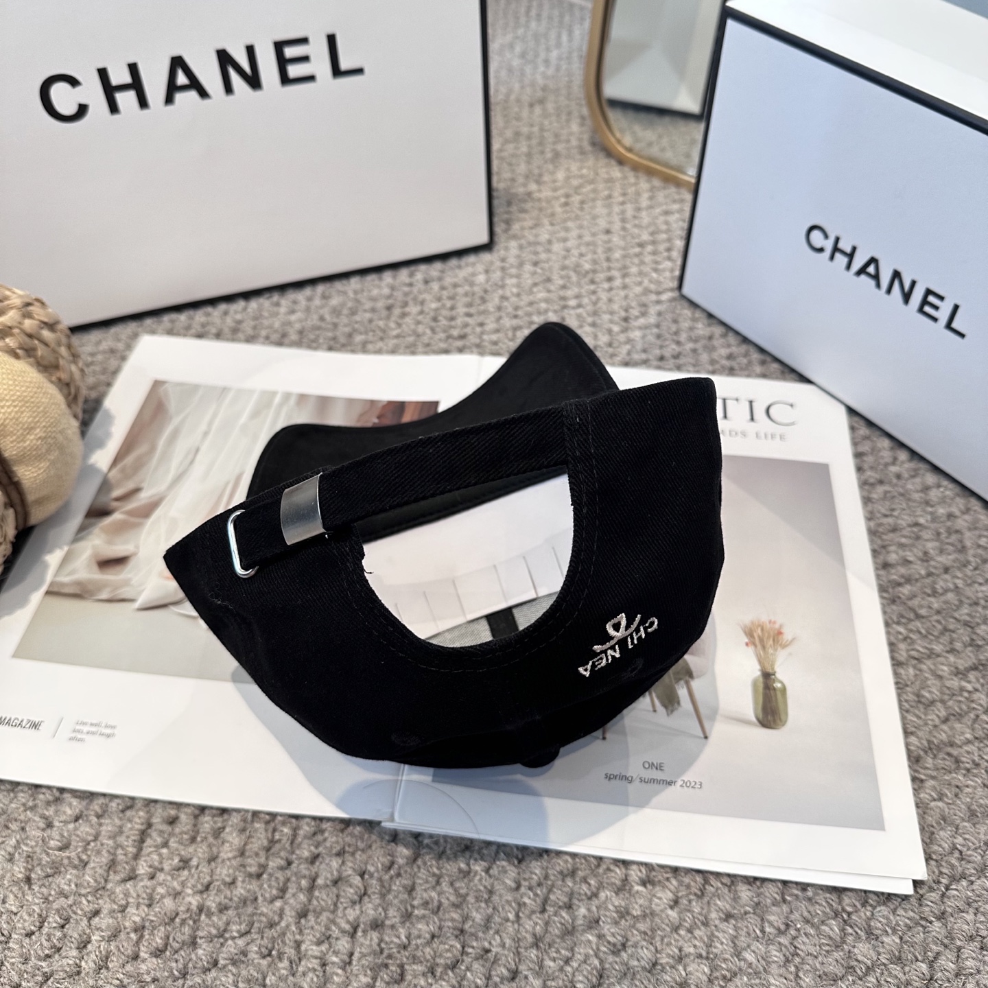   CHANEL香奈儿 新款简约刺绣logo棒球帽，新款出货，大牌款超好搭配，赶紧入手！