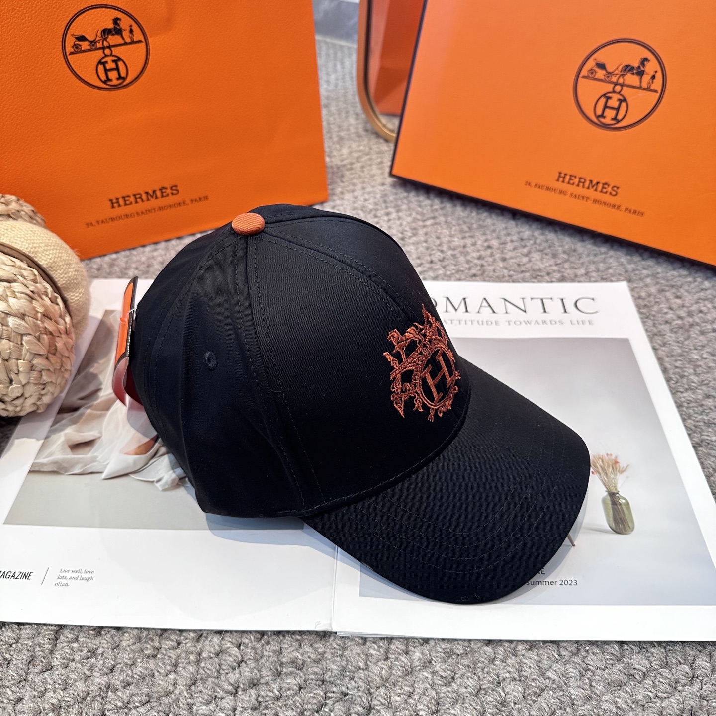  HERMÈS (爱马仕)最新款原单棒球帽 正品开模订制，做工细致，时尚帅气质量超赞！