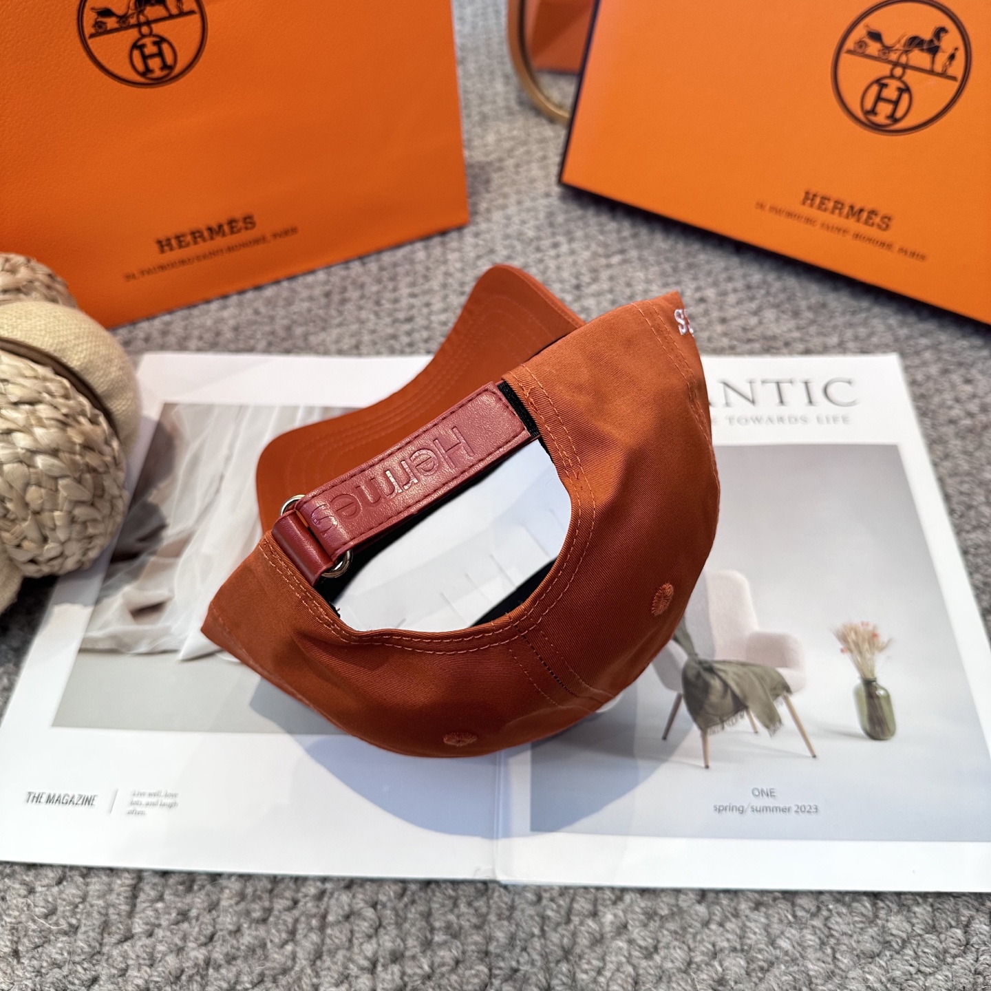  HERMÈS (爱马仕)最新款原单棒球帽 正品开模订制，做工细致，时尚帅气质量超赞！