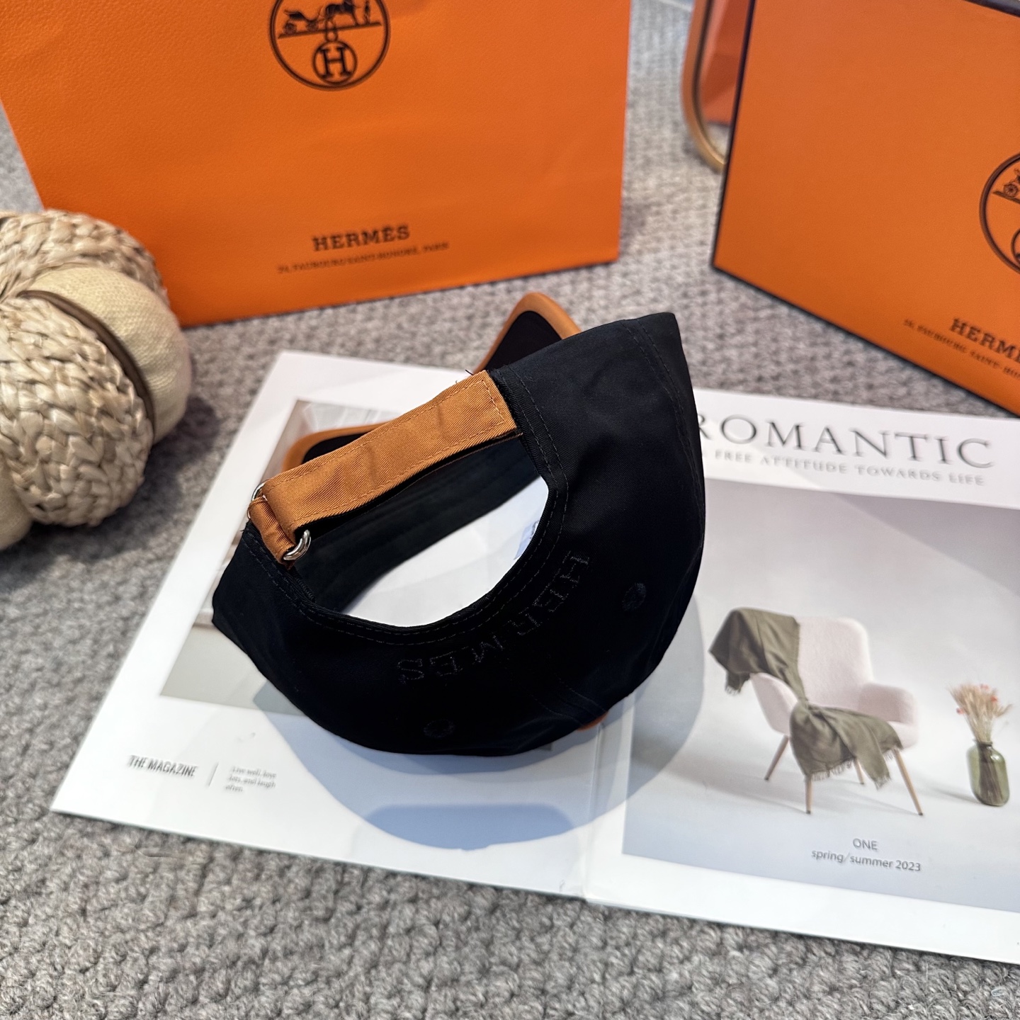  HERMÈS (爱马仕)最新款原单棒球帽 正品开模订制，做工细致，时尚帅气质量超赞！