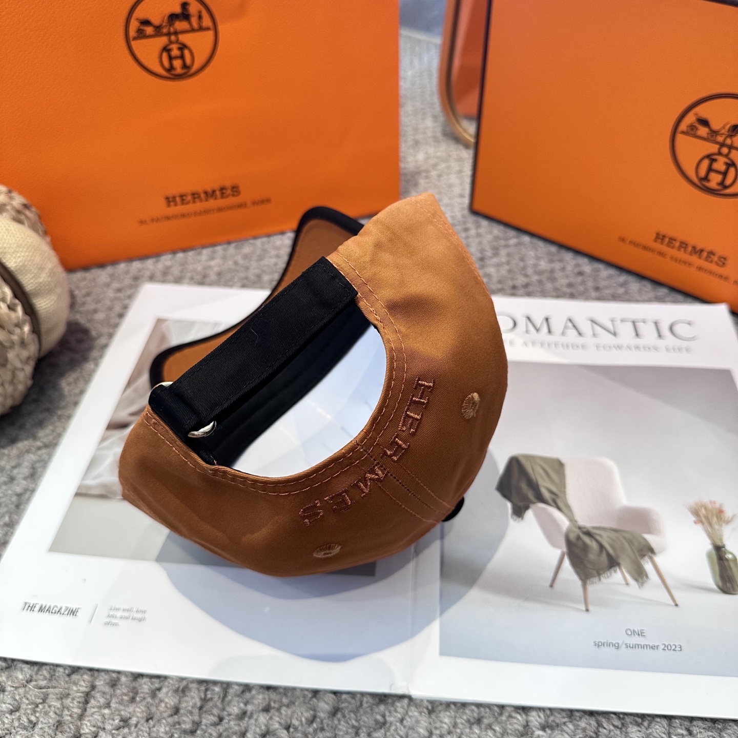  HERMÈS (爱马仕)最新款原单棒球帽 正品开模订制，做工细致，时尚帅气质量超赞！