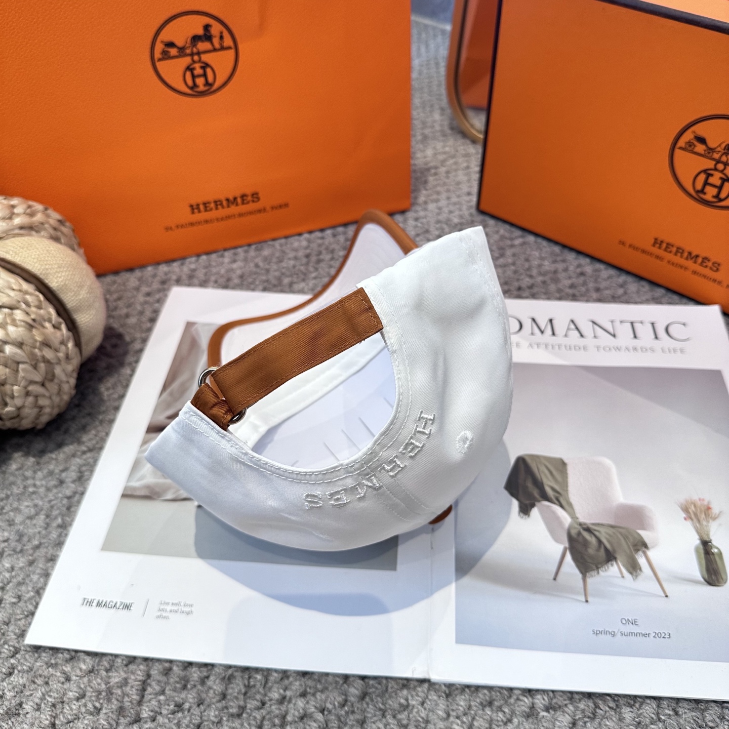  HERMÈS (爱马仕)最新款原单棒球帽 正品开模订制，做工细致，时尚帅气质量超赞！