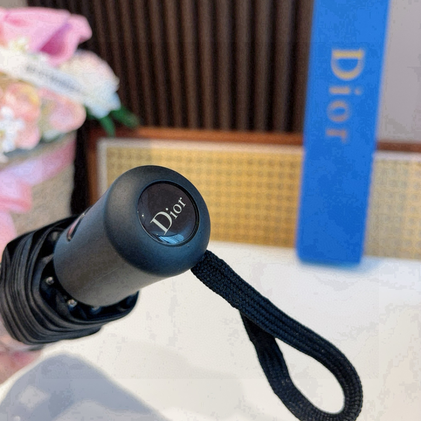  DIOR迪奥 经典款 透明 三折自动折叠晴雨伞 做工精细 气质 时尚 炒鸡好看！人手必备 ！