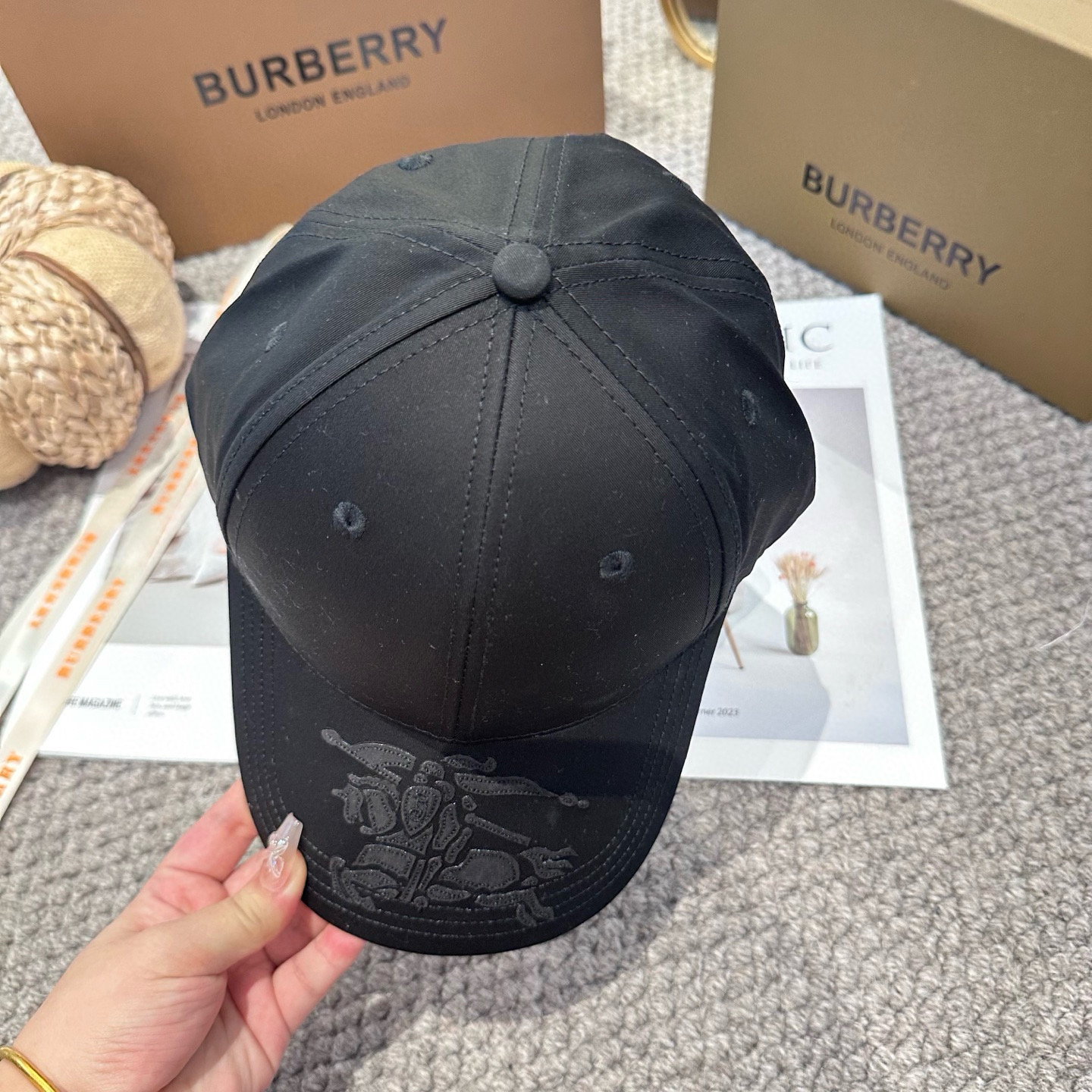  Burberry（巴宝莉）原单战马棒球帽  专柜热卖款 完美版型，原厂品质，男女款通用