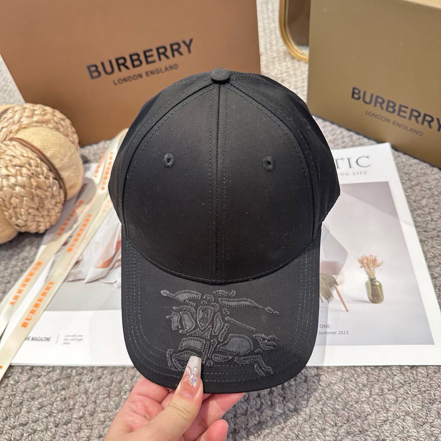  Burberry（巴宝莉）原单战马棒球帽  专柜热卖款 完美版型，原厂品质，男女款通用