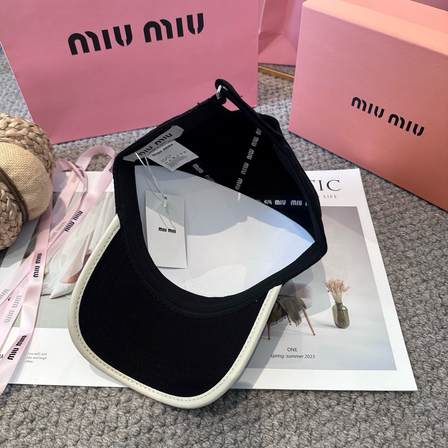   谬谬miumiu 原单 新款棒球帽，正品开模订制，原版做工细致质量超赞！6色