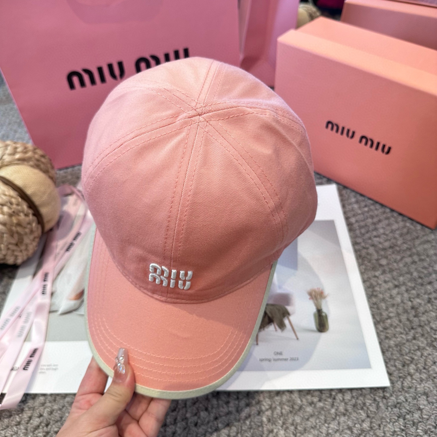   谬谬miumiu 原单 新款棒球帽，正品开模订制，原版做工细致质量超赞！6色