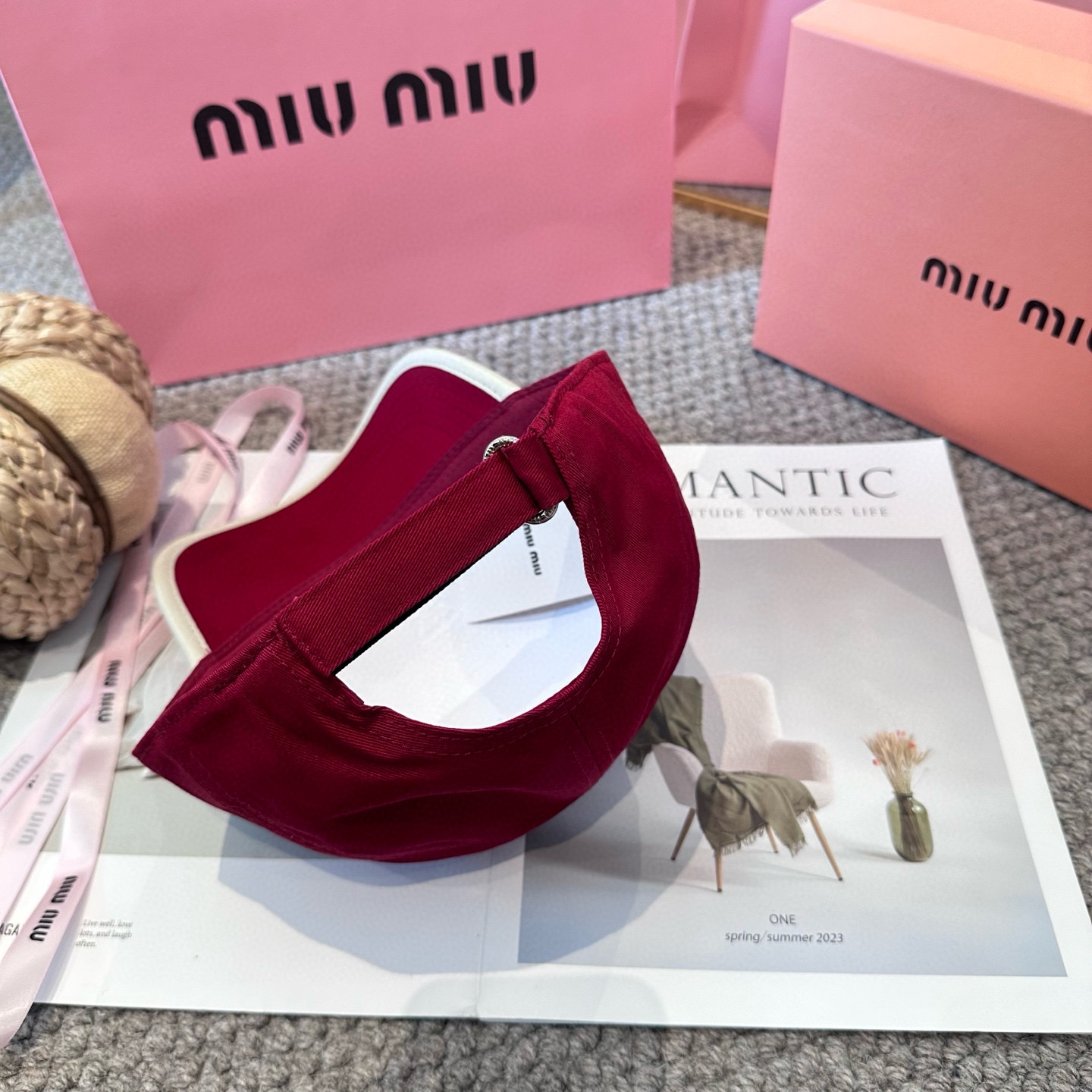   谬谬miumiu 原单 新款棒球帽，正品开模订制，原版做工细致质量超赞！6色