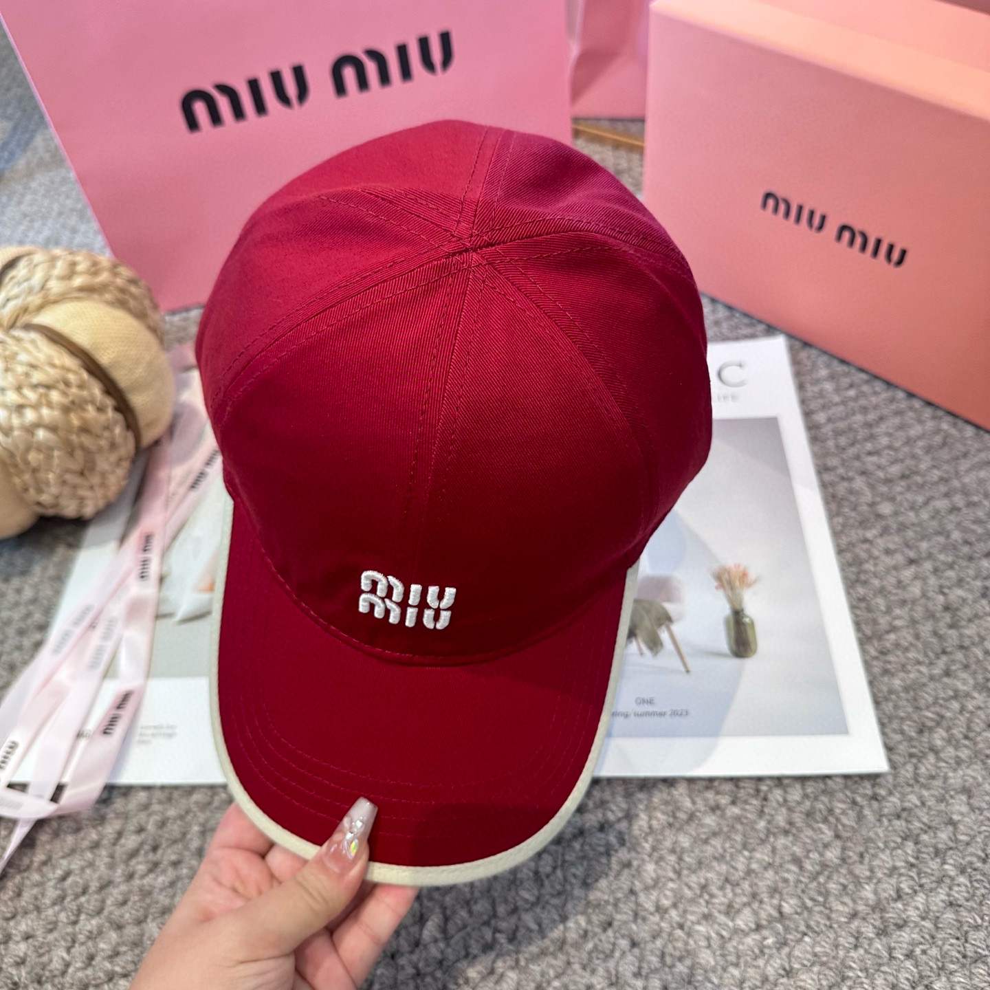   谬谬miumiu 原单 新款棒球帽，正品开模订制，原版做工细致质量超赞！6色