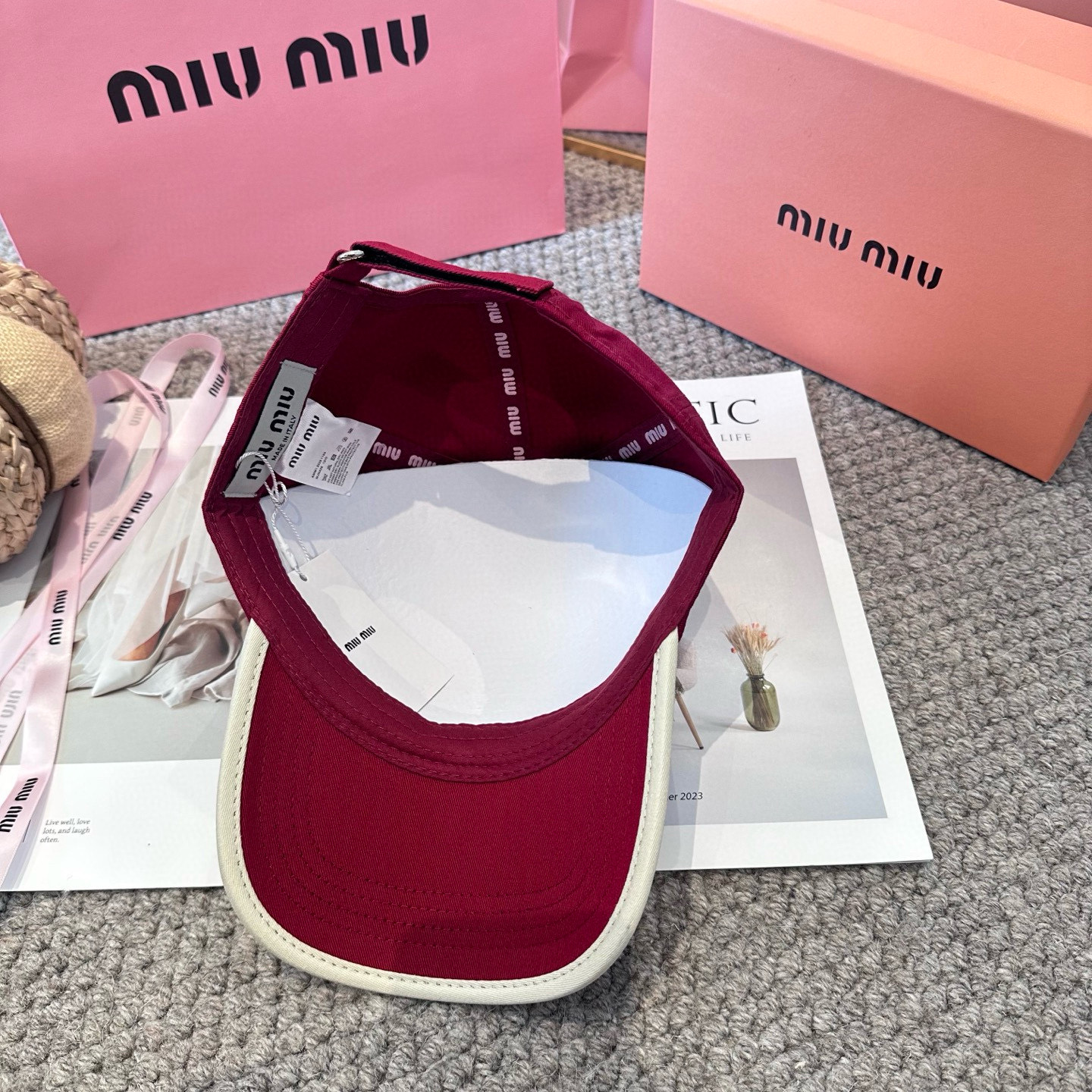   谬谬miumiu 原单 新款棒球帽，正品开模订制，原版做工细致质量超赞！6色