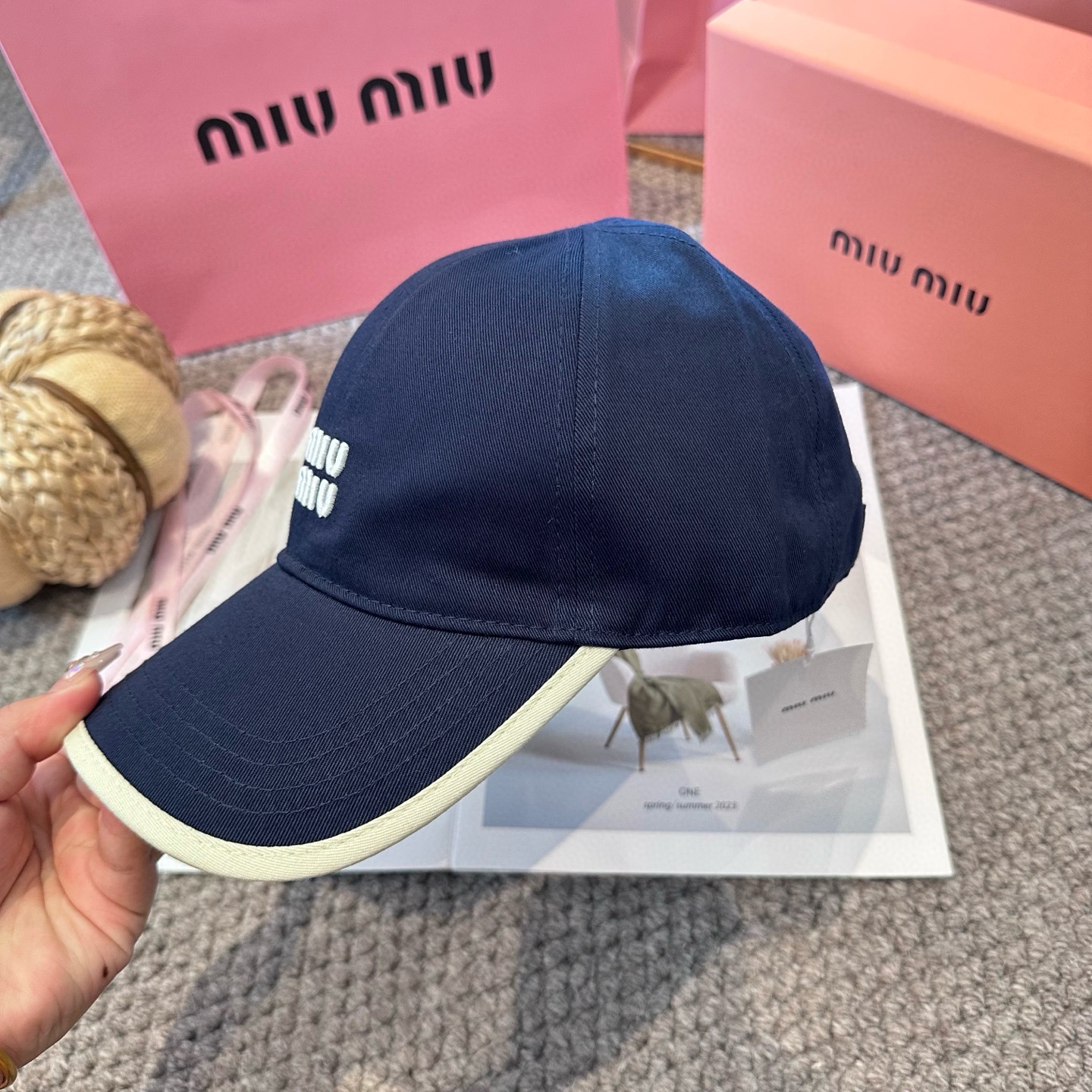   谬谬miumiu 原单 新款棒球帽，正品开模订制，原版做工细致质量超赞！6色