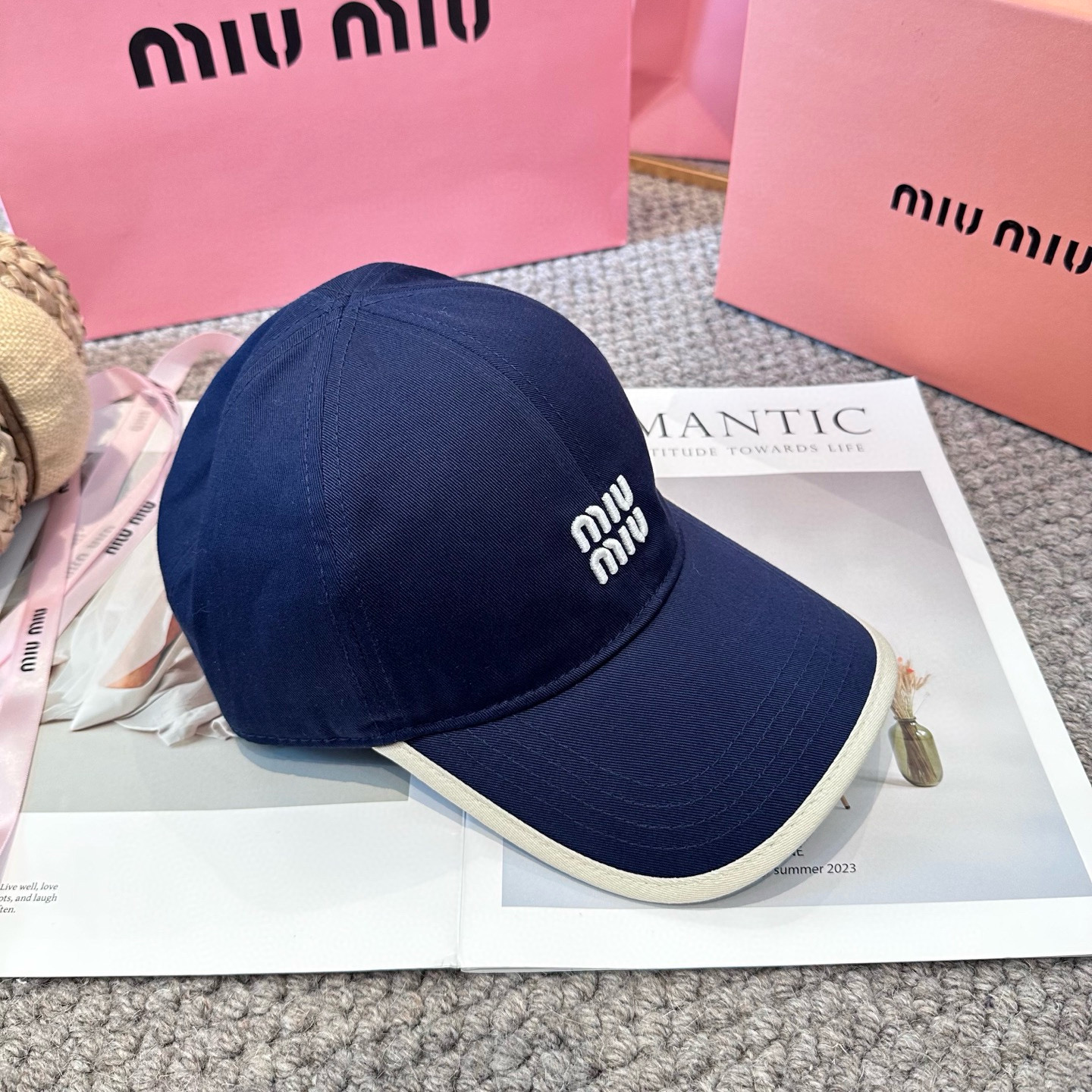   谬谬miumiu 原单 新款棒球帽，正品开模订制，原版做工细致质量超赞！6色