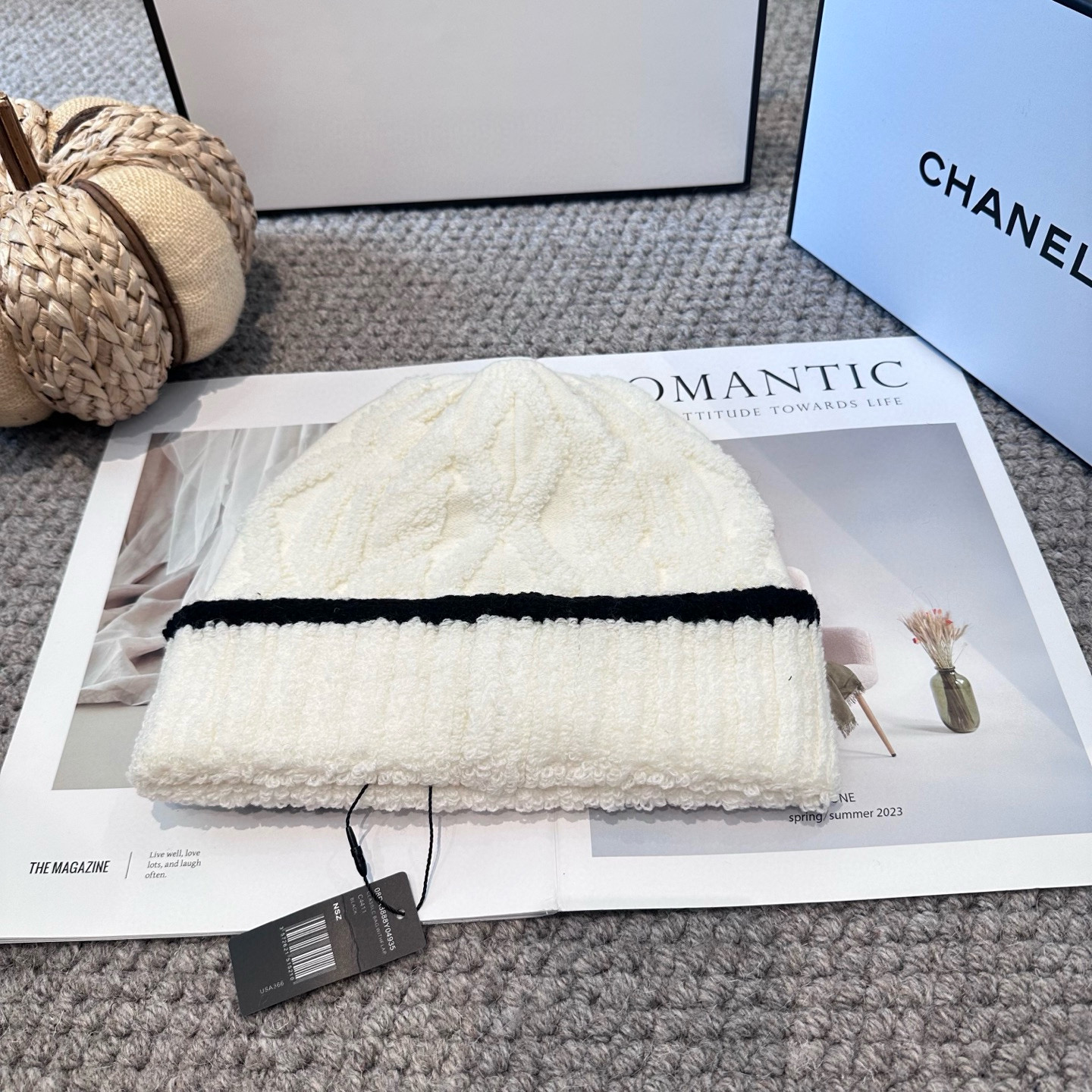 Chanel官网品质香奈儿秋冬网红时尚博主推荐款毛线帽，小红书爆款，手感超柔软舒适的针织线帽，弹性极佳！