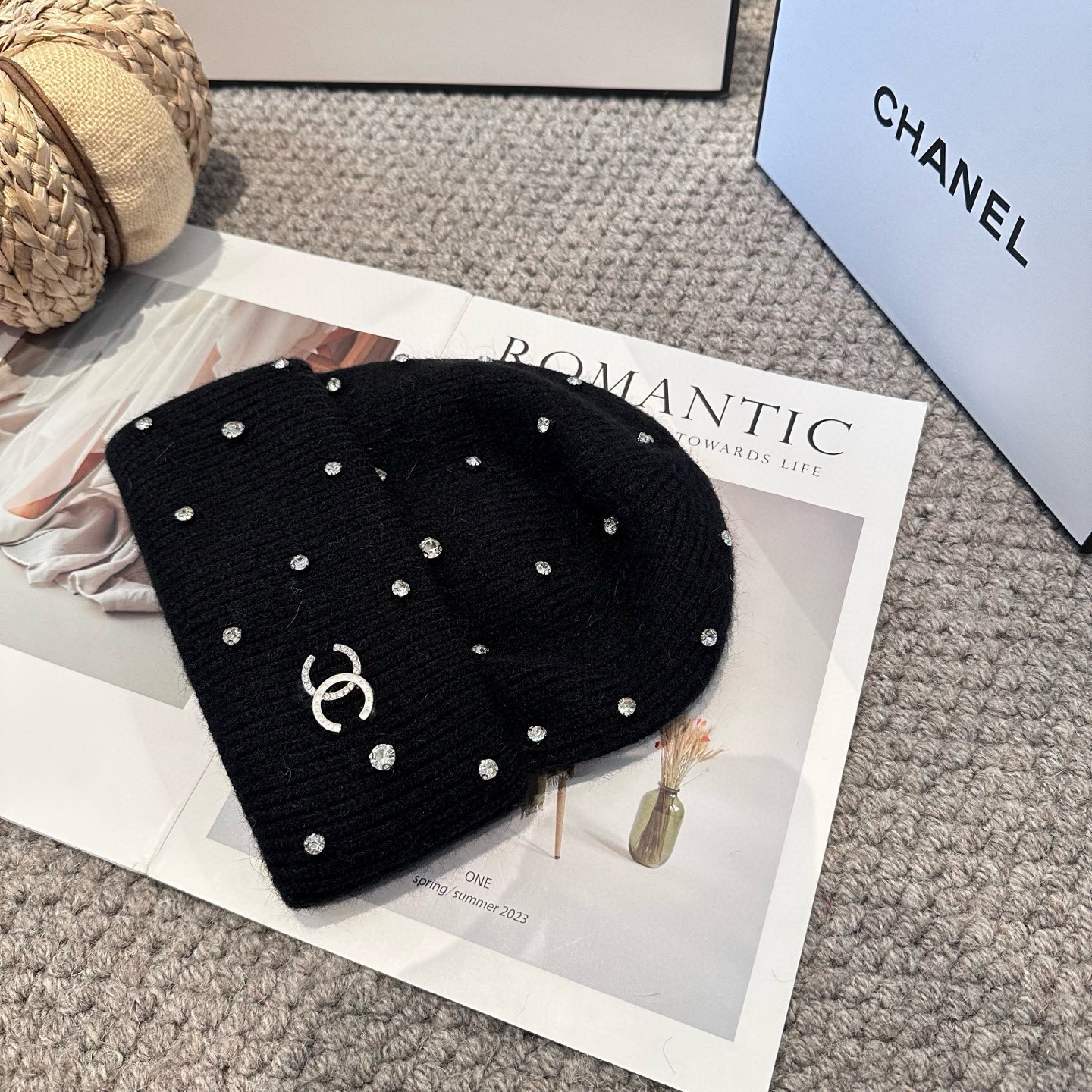  Chanel官网品质香奈儿秋冬网红时尚博主推荐款毛线帽，小红书爆款，手感超柔软舒适的针织线帽，弹性极佳