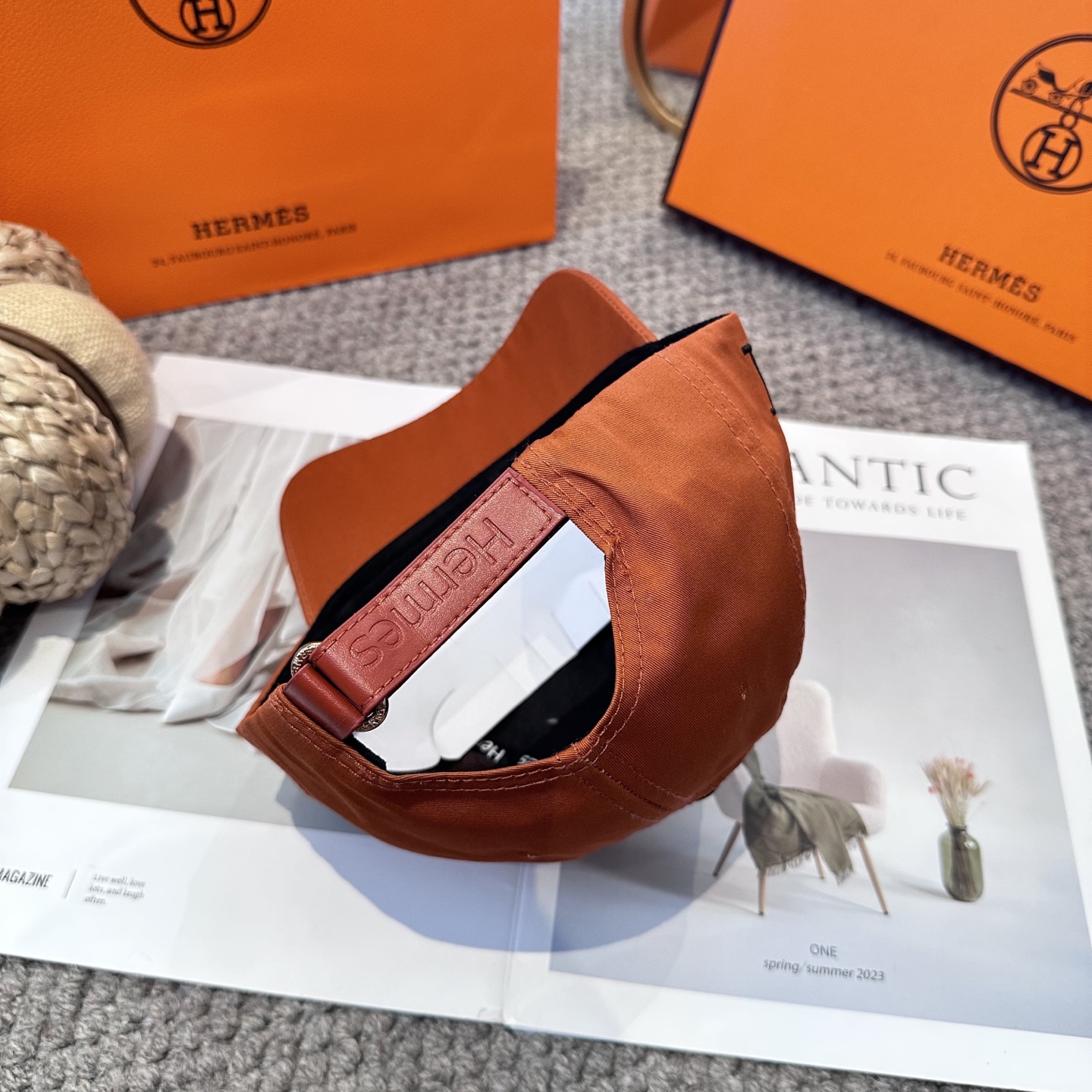  HERMÈS (爱马仕)最新款原单棒球帽 正品开模订制，做工细致，时尚帅气质量超赞！