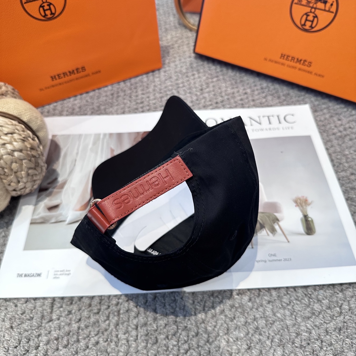  HERMÈS (爱马仕)最新款原单棒球帽 正品开模订制，做工细致，时尚帅气质量超赞！