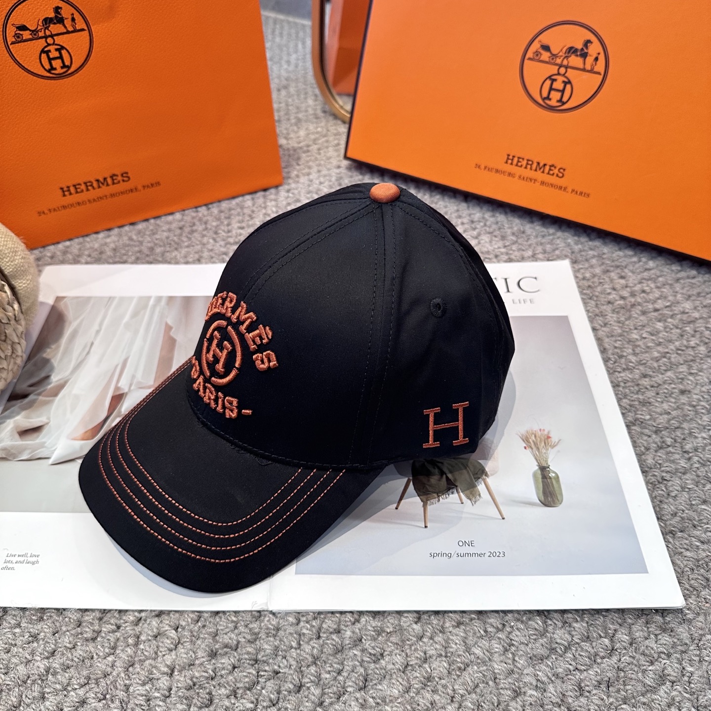  HERMÈS (爱马仕)最新款原单棒球帽 正品开模订制，做工细致，时尚帅气质量超赞！