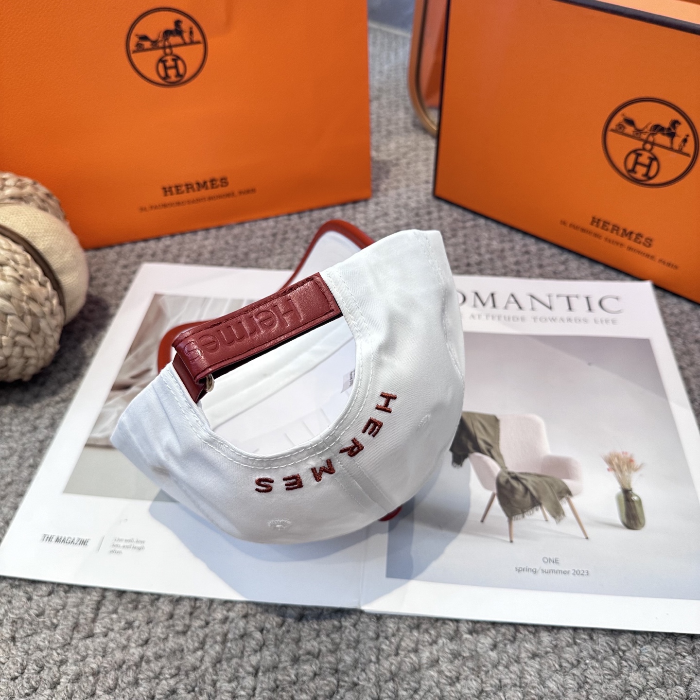  HERMÈS (爱马仕)最新款原单棒球帽 正品开模订制，做工细致，时尚帅气质量超赞！