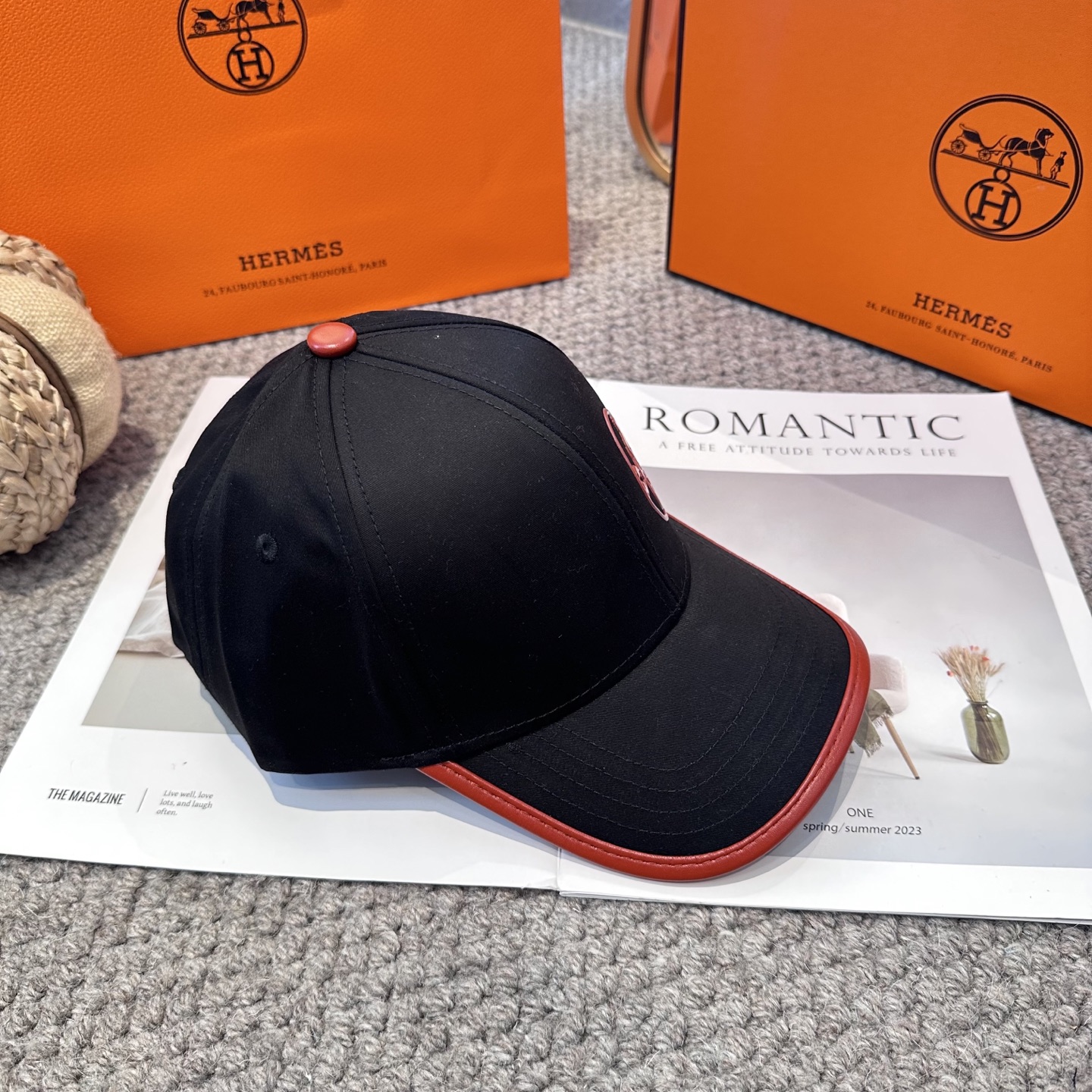  HERMÈS (爱马仕)最新款原单棒球帽 正品开模订制，做工细致，时尚帅气质量超赞！