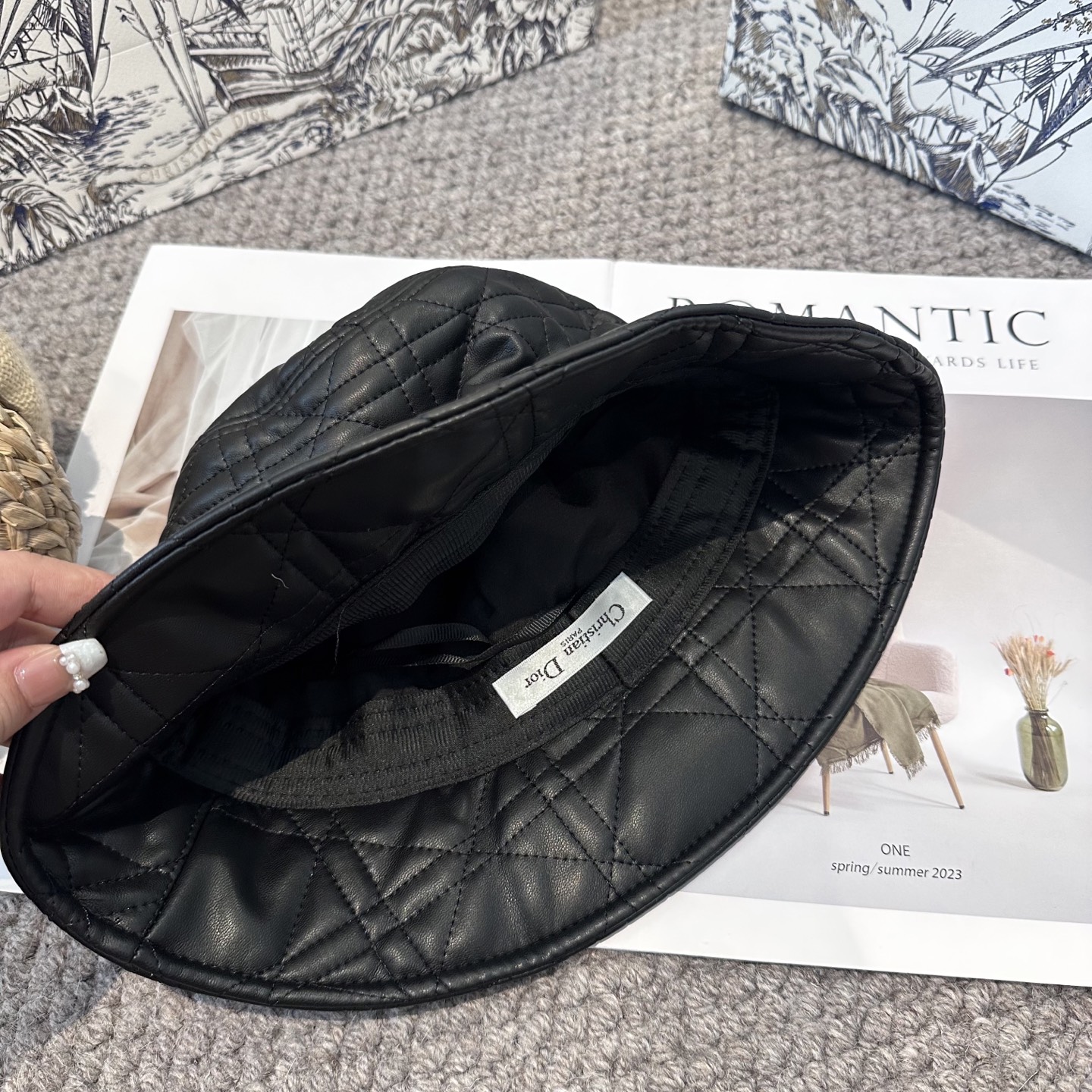 Dior 迪奥 新款原单渔夫帽， 精致純也格调很有感觉，很酷很时尚，质量超赞