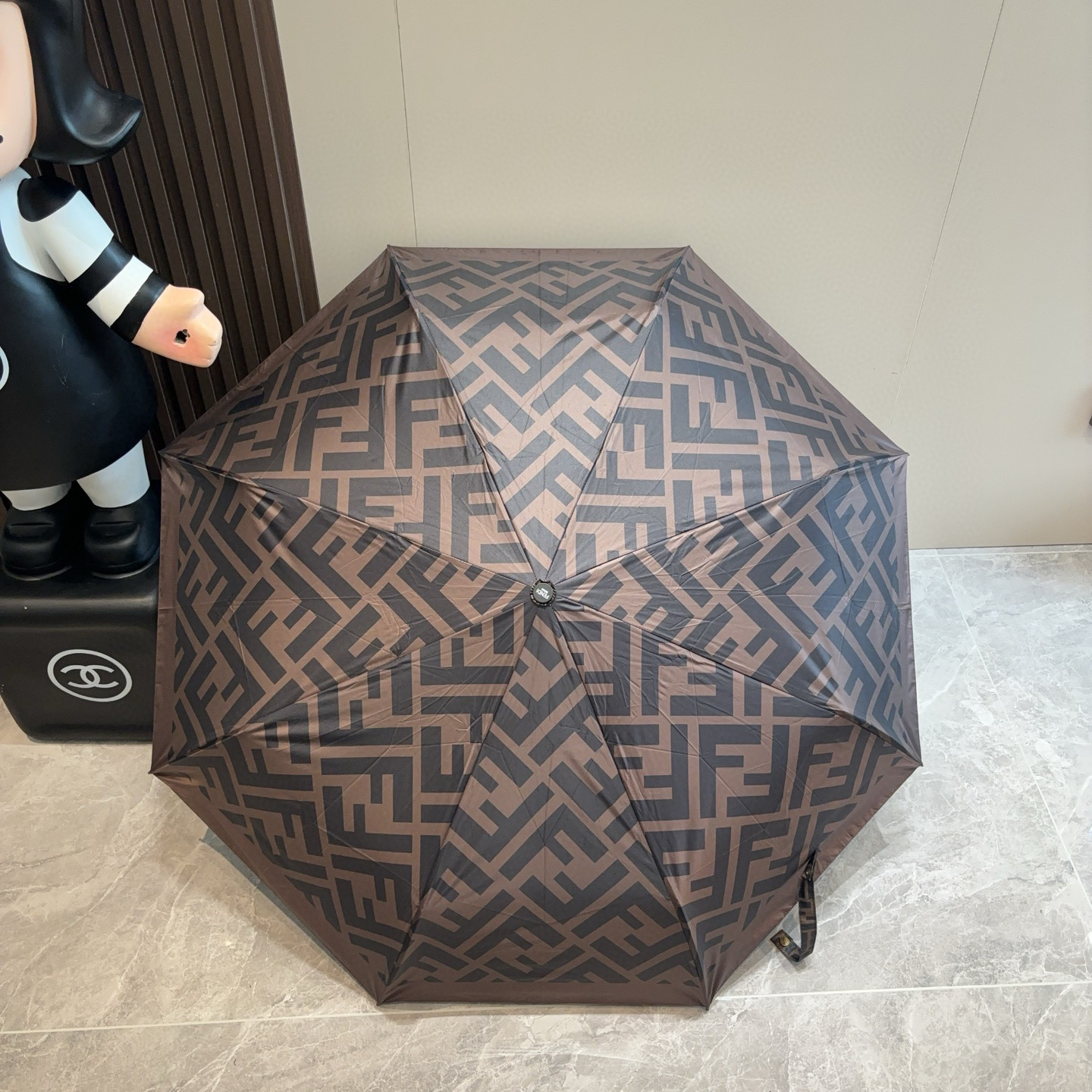  FENDI（芬迪）三折自动折叠晴雨伞 年度最新火爆单品  原单代工级品质 第一代210T碰击布防嗮拒水