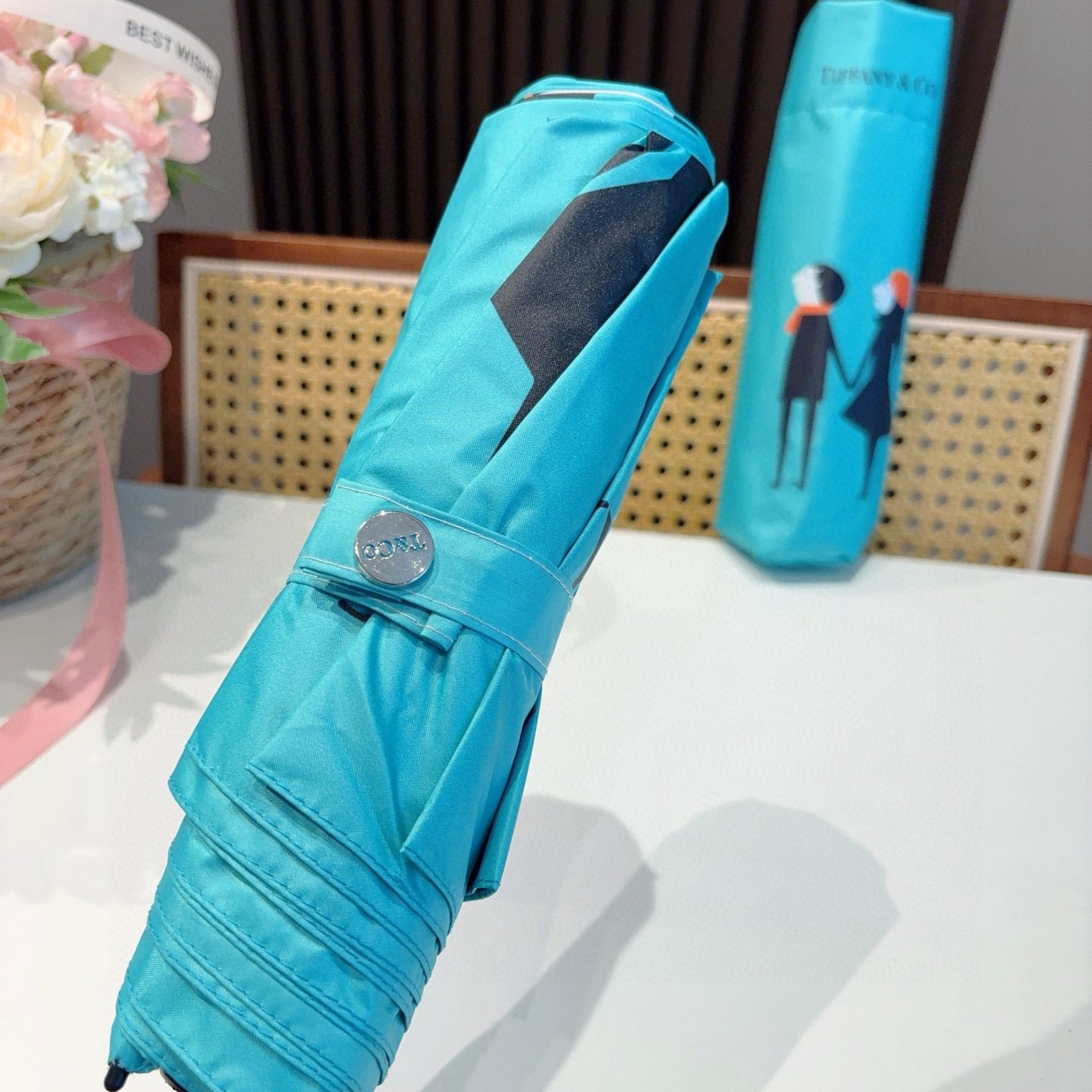  Tiffany蒂芙尼 三折自动折叠晴雨伞 火爆来袭 夏日里的小清新 高效阻隔紫外线涂层 有伞随行 晴雨