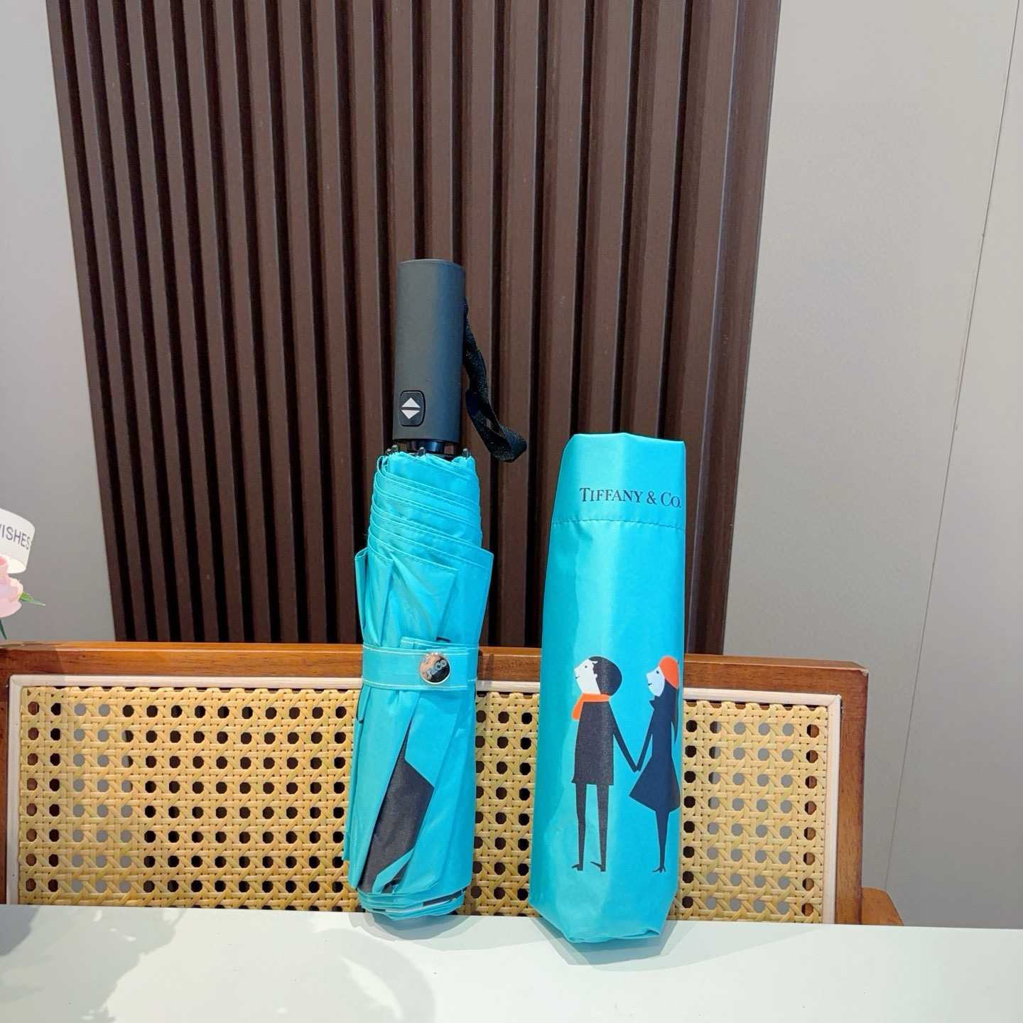  Tiffany蒂芙尼 三折自动折叠晴雨伞 火爆来袭 夏日里的小清新 高效阻隔紫外线涂层 有伞随行 晴雨