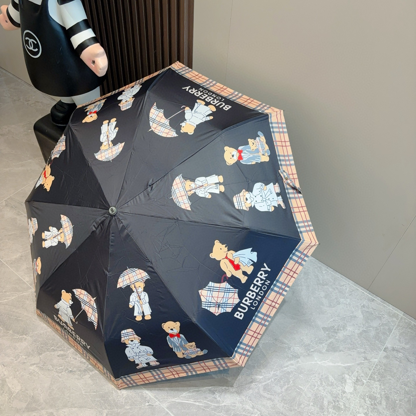  BURBERRY（巴宝莉） 三折自动折叠晴雨伞 年度巅峰之作 经典 高雅 时髦 这就是被称为英国BUR