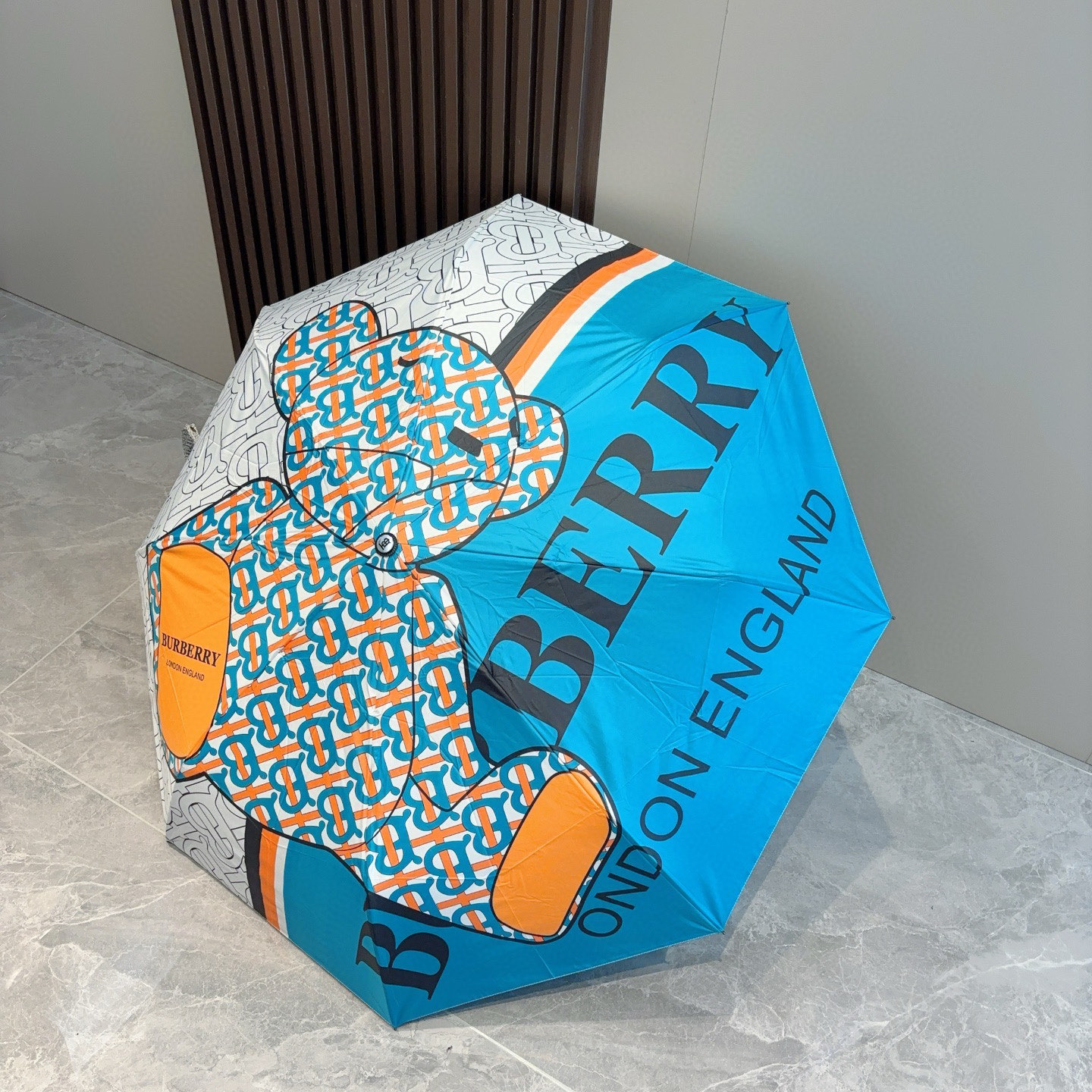  BURBERRY（巴宝莉） 三折自动折叠晴雨伞 年度巅峰之作 经典 高雅 时髦 这就是被称为英国BUR