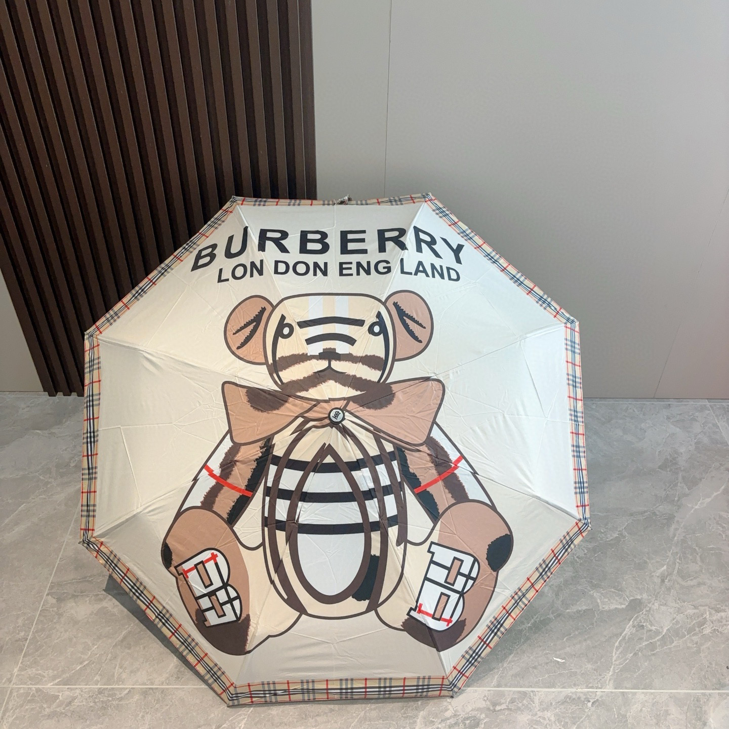  BURBERRY（巴宝莉） 三折自动折叠晴雨伞 年度巅峰之作 经典 高雅 时髦 这就是被称为英国BUR