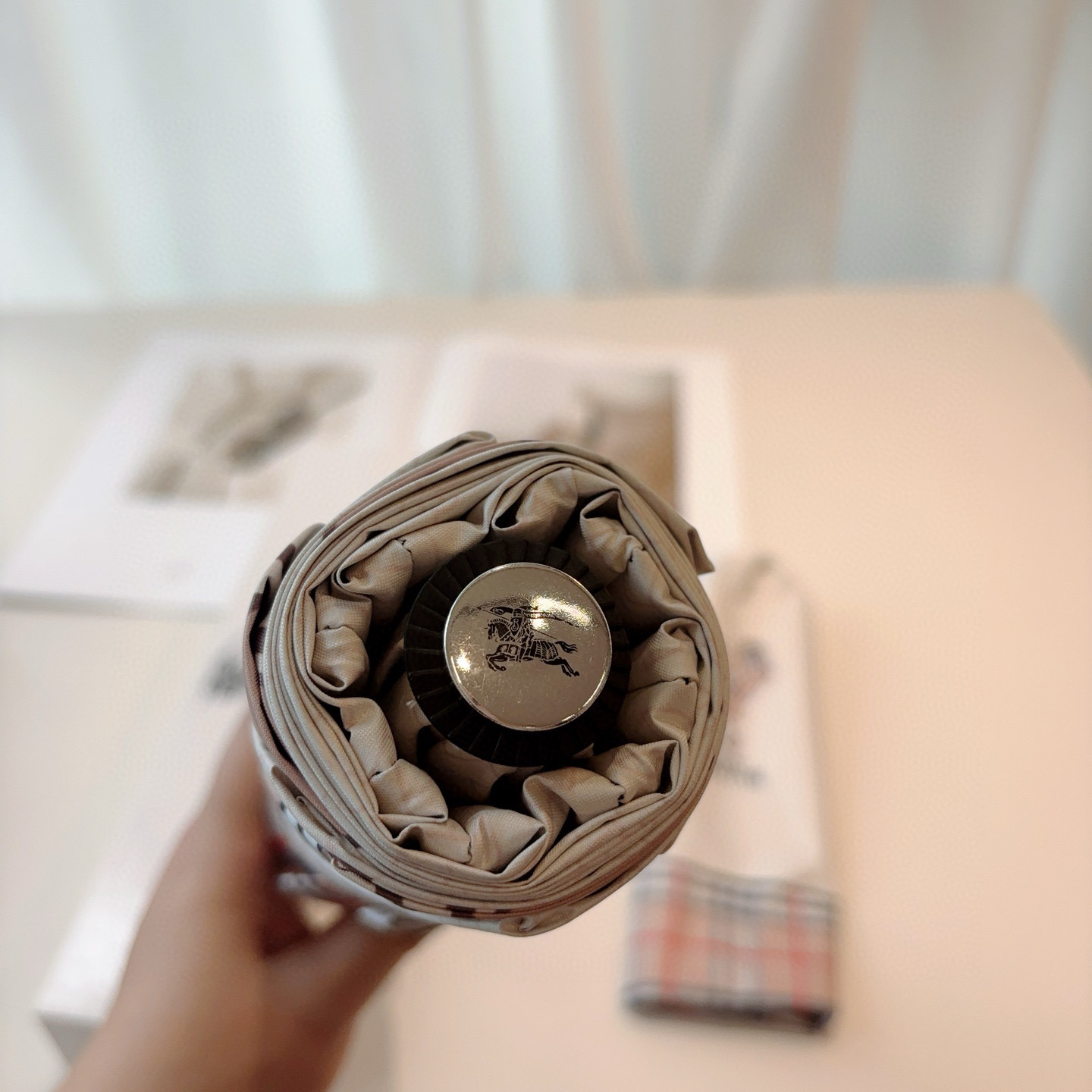  BURBERRY（巴宝莉） 三折自动折叠晴雨伞 年度巅峰之作 经典 高雅 时髦 这就是被称为英国BUR